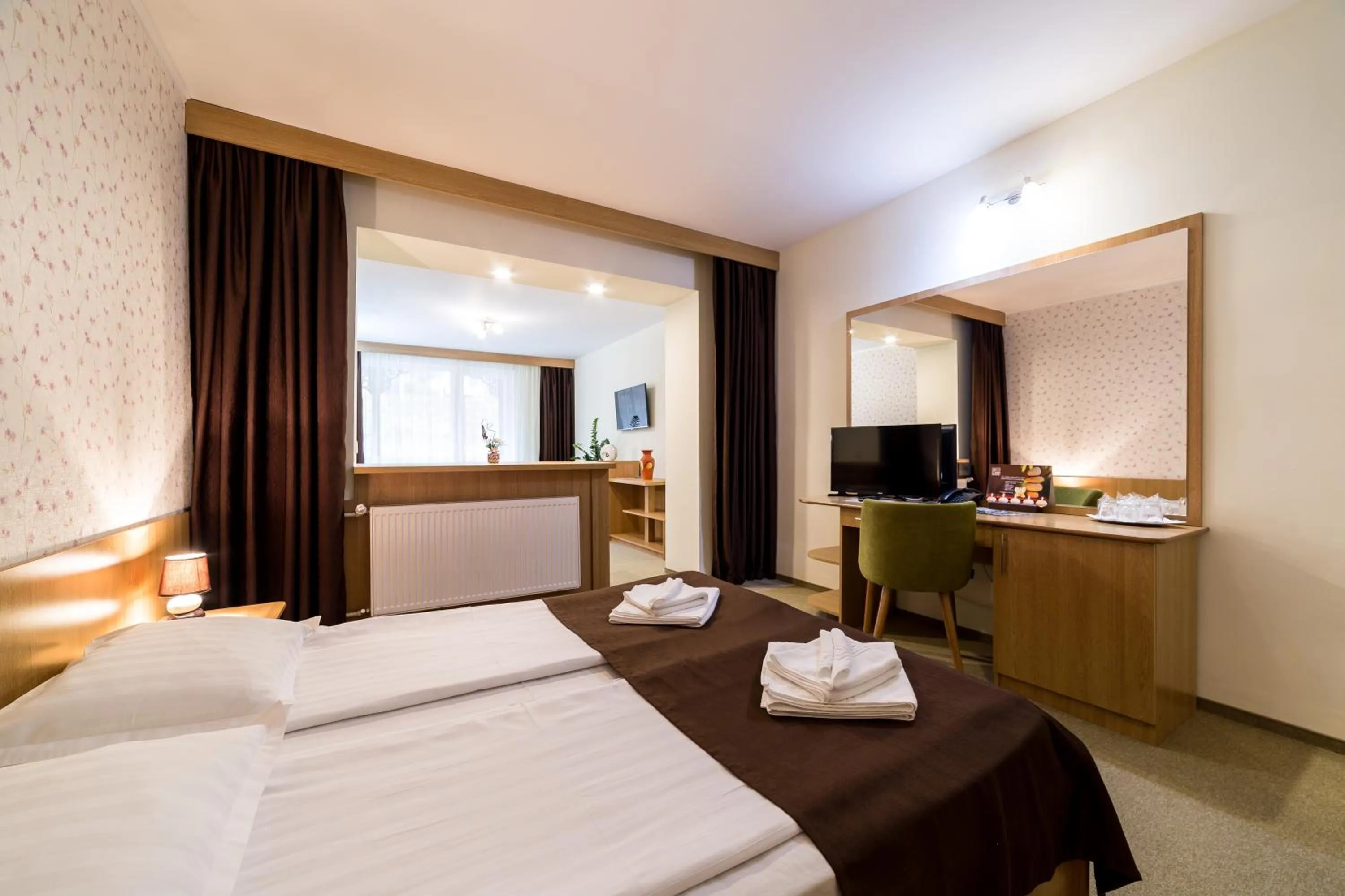 Photo of the whole room, Bed in Hotel Muresul Health Spa