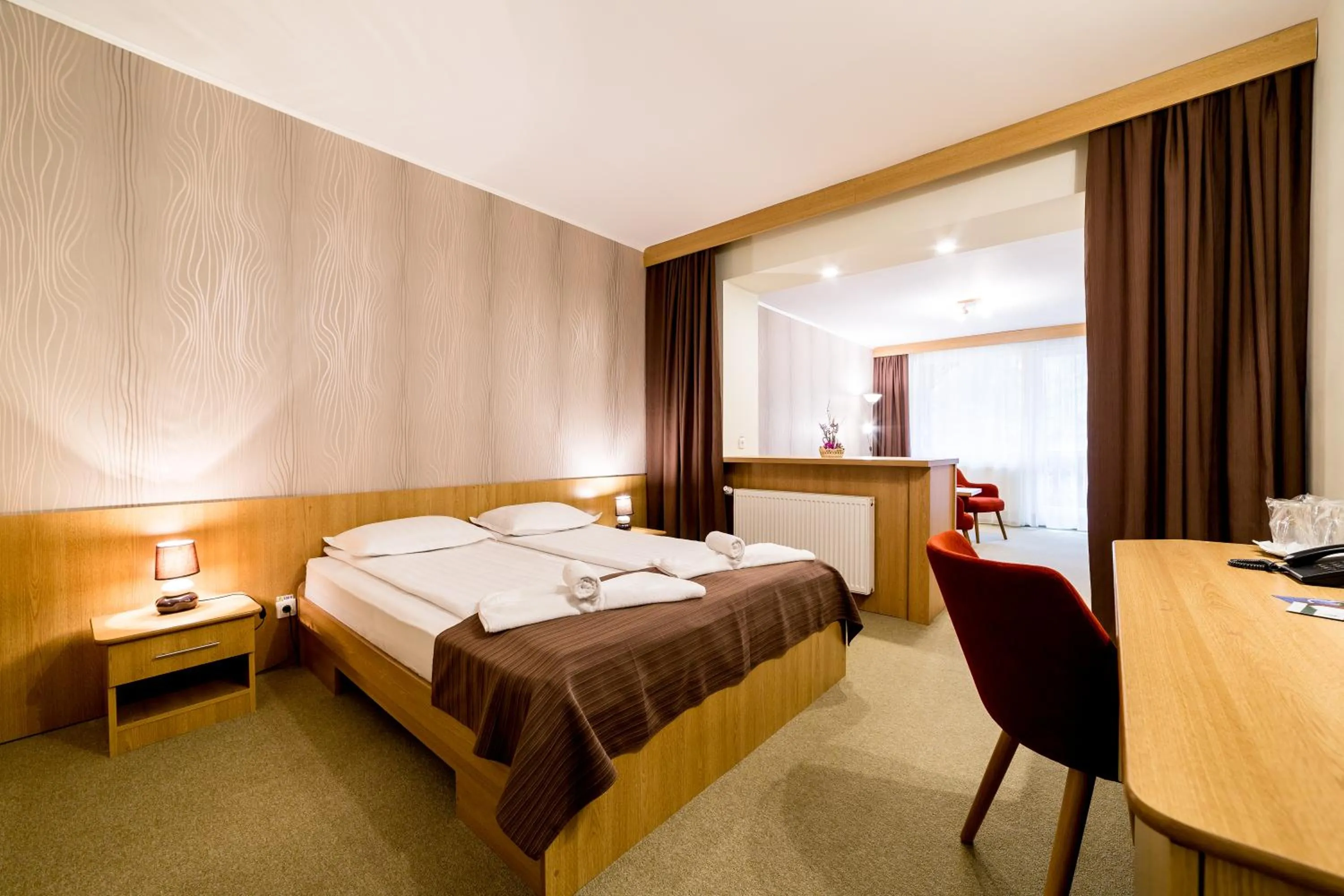 Bedroom, Bed in Hotel Muresul Health Spa