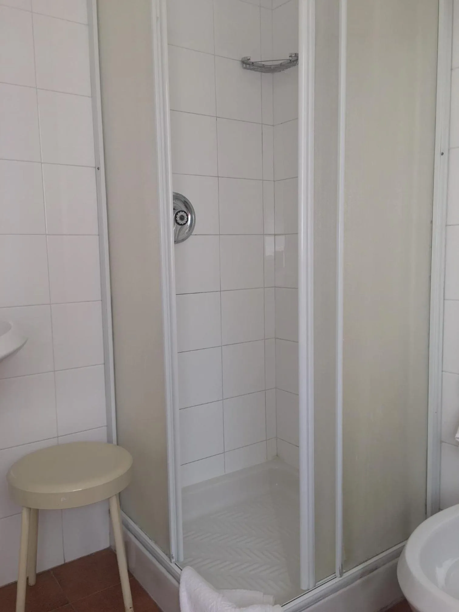 Shower in Hotel Sporting