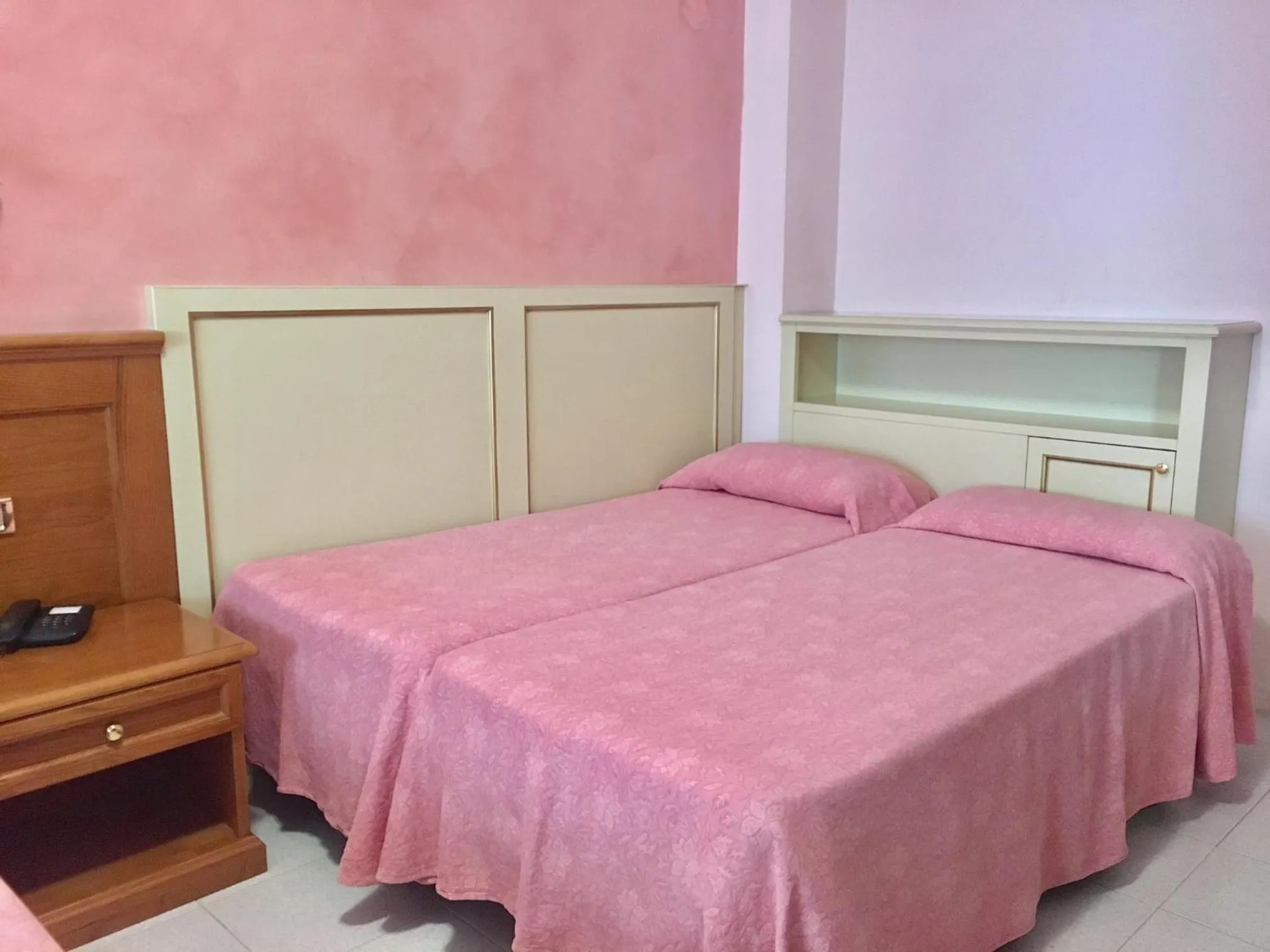Photo of the whole room in Hotel Sporting