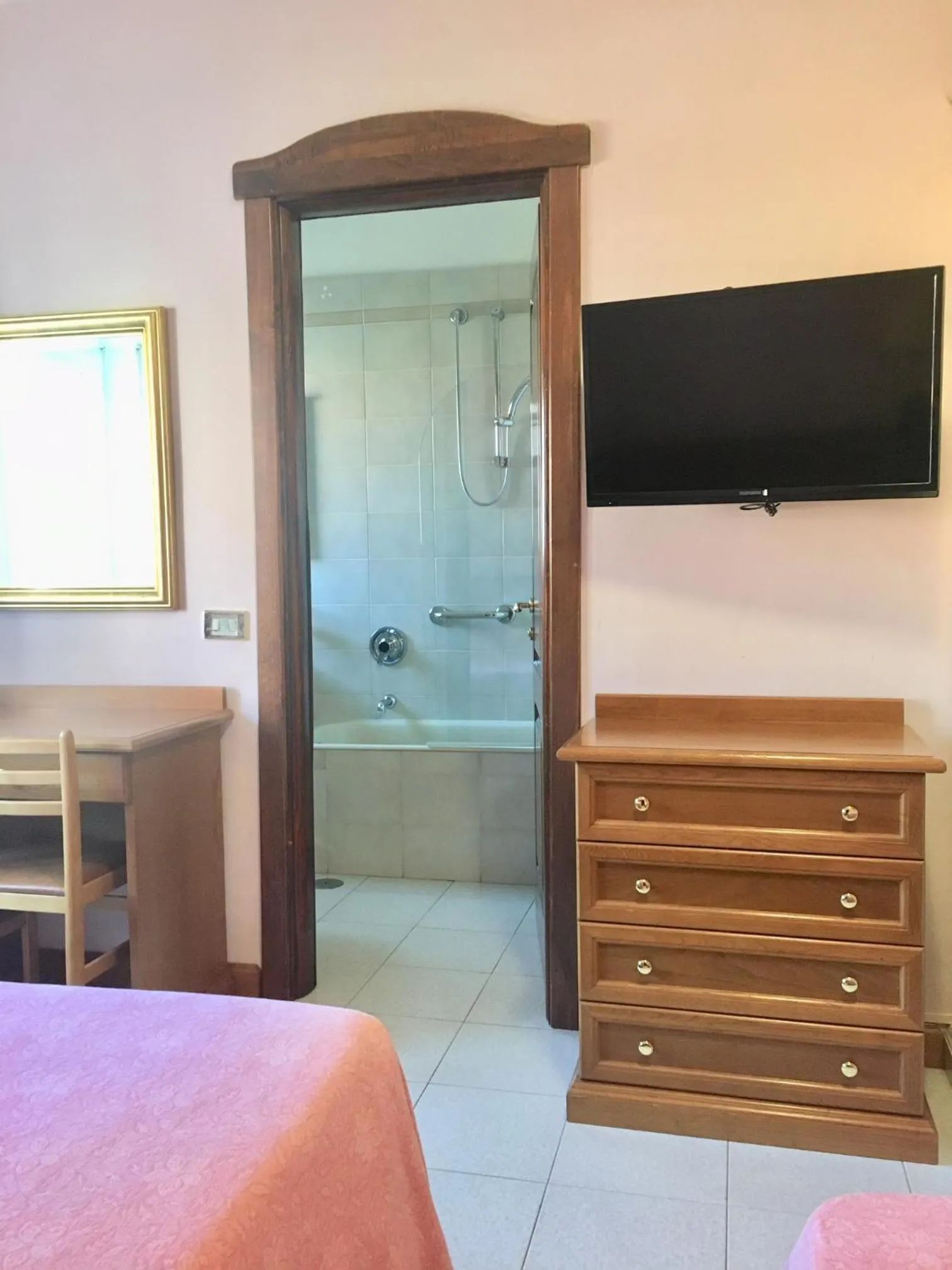 Photo of the whole room in Hotel Sporting