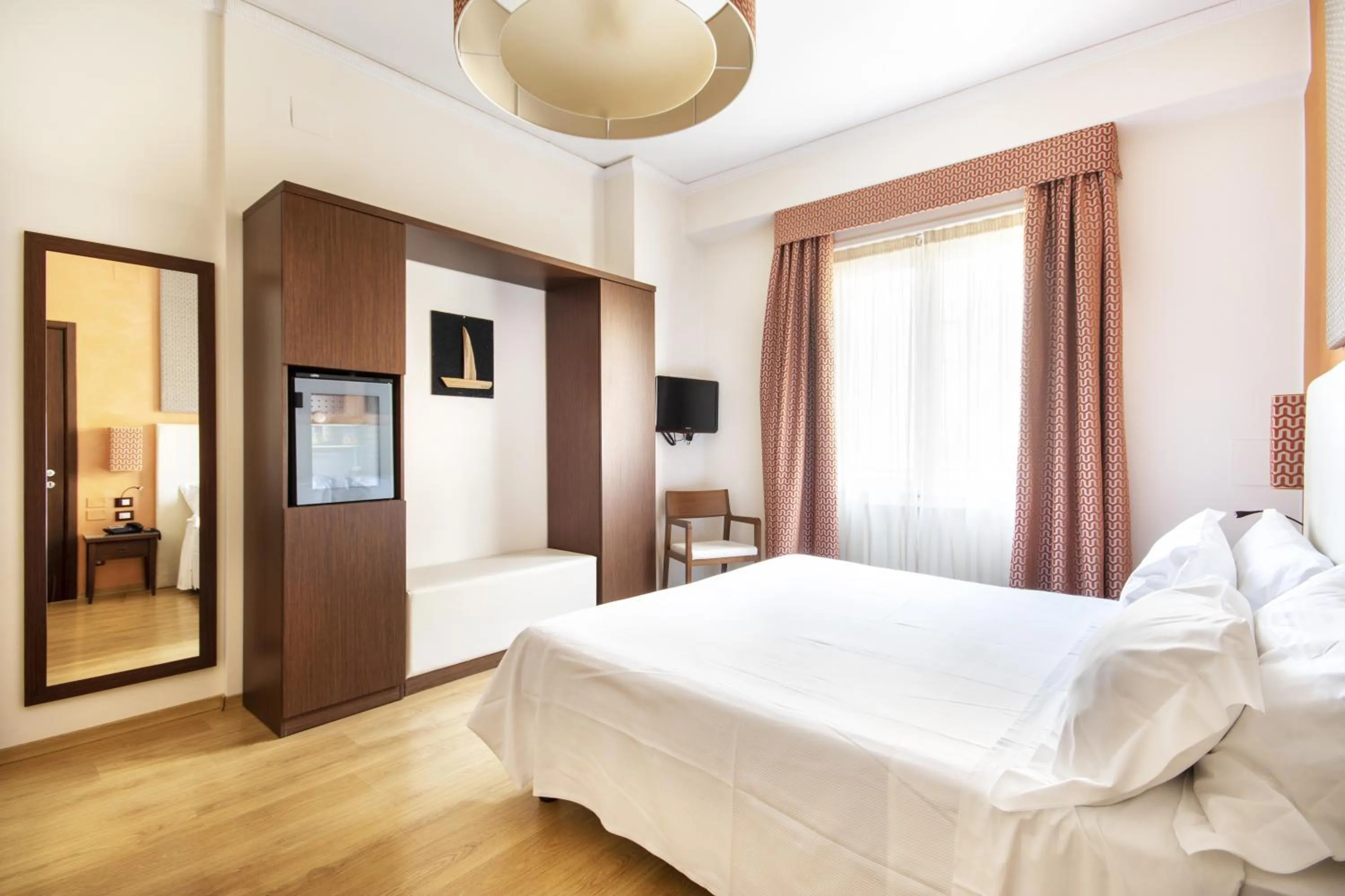 Photo of the whole room, Bed in Residenza Wagner