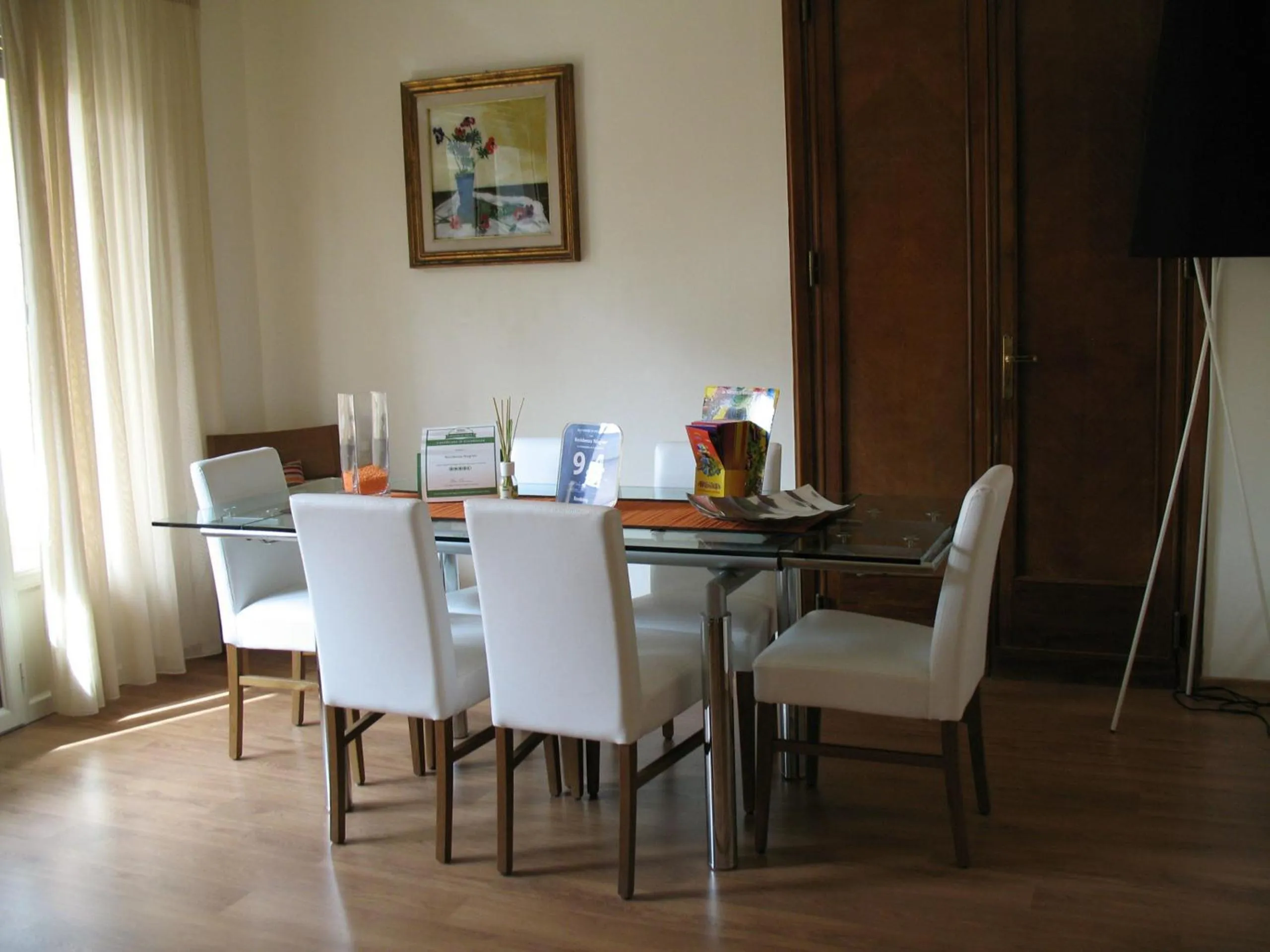 Communal lounge/ TV room in Residenza Wagner