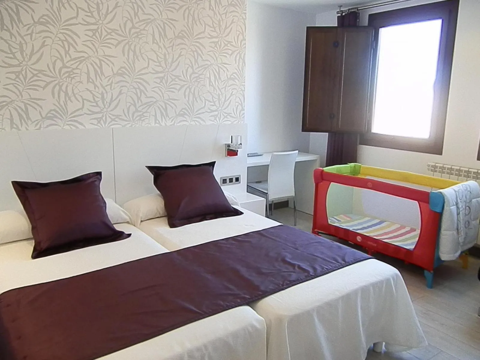 Photo of the whole room, Bed in Hotel Rural Villa de Berlanga