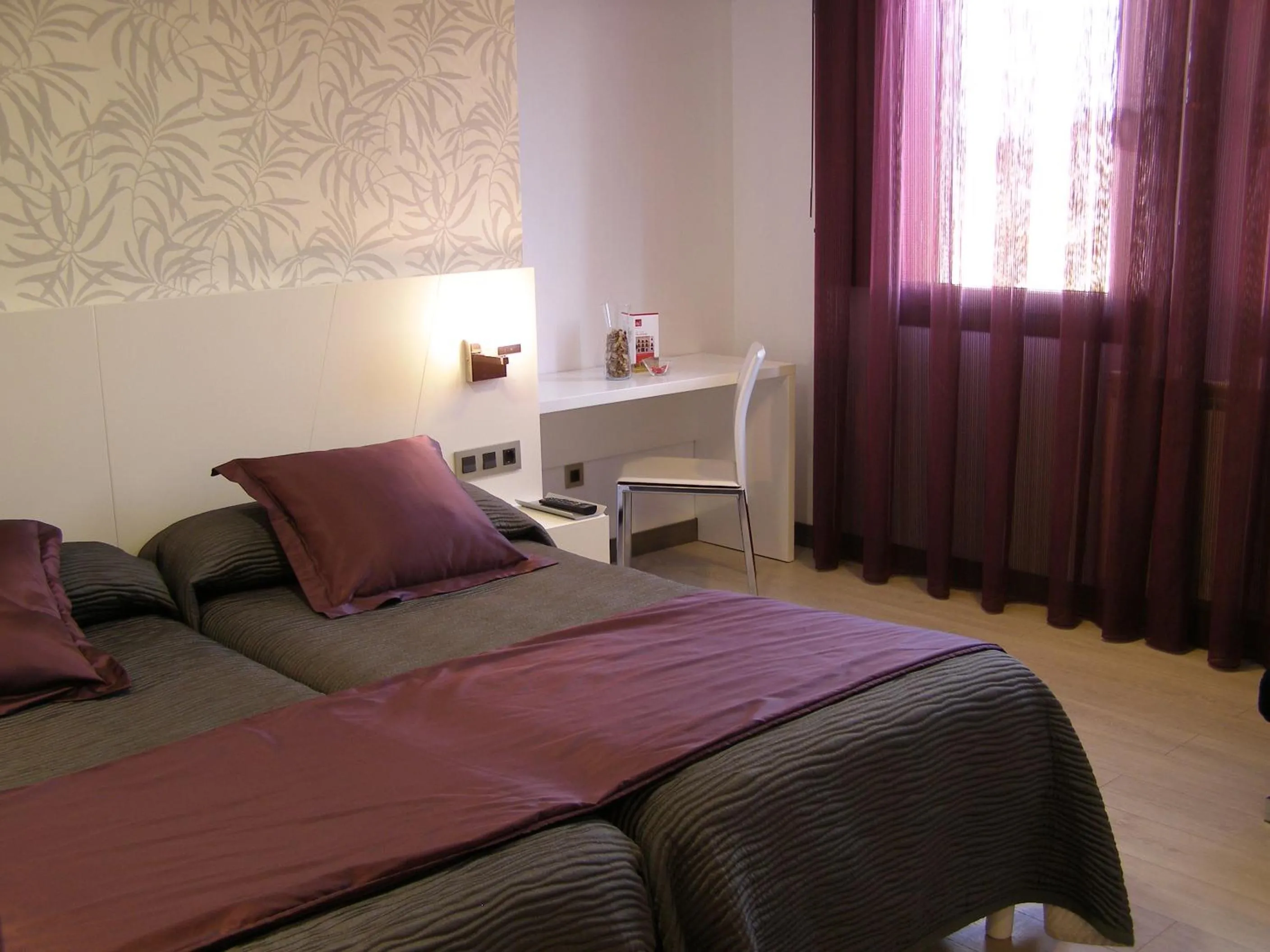 Photo of the whole room, Bed in Hotel Rural Villa de Berlanga
