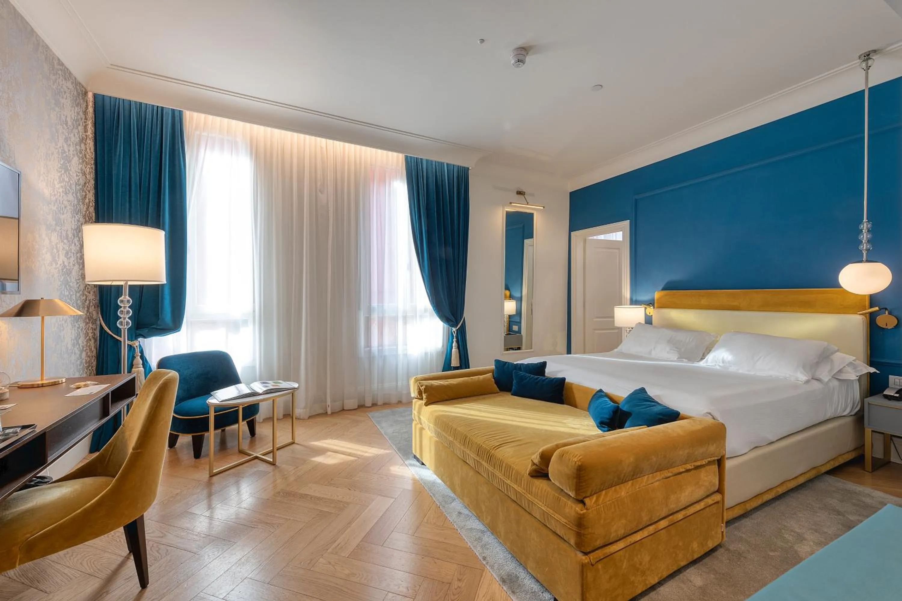 Bedroom, Bed in H10 Palazzo Canova