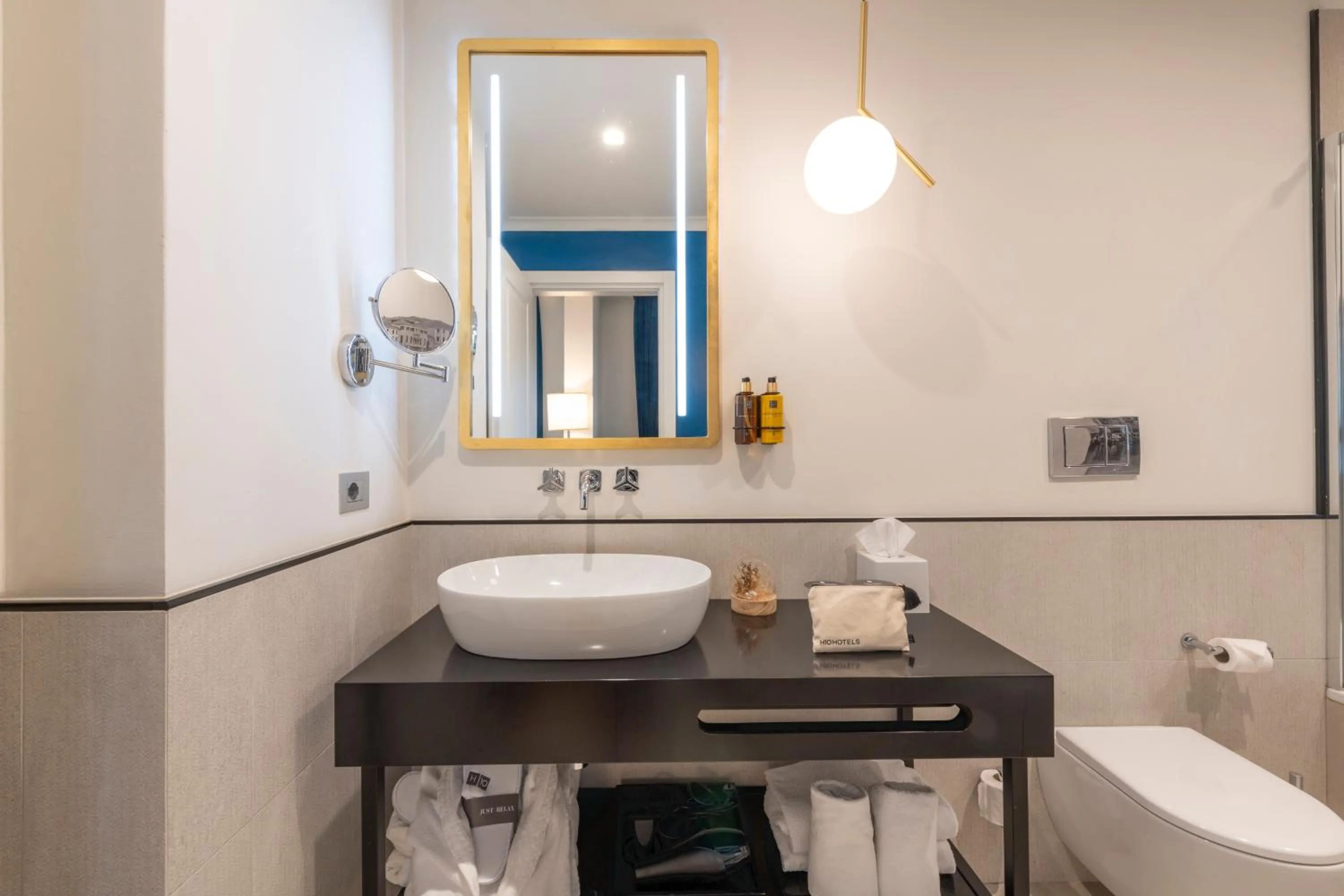 Bathroom in H10 Palazzo Canova