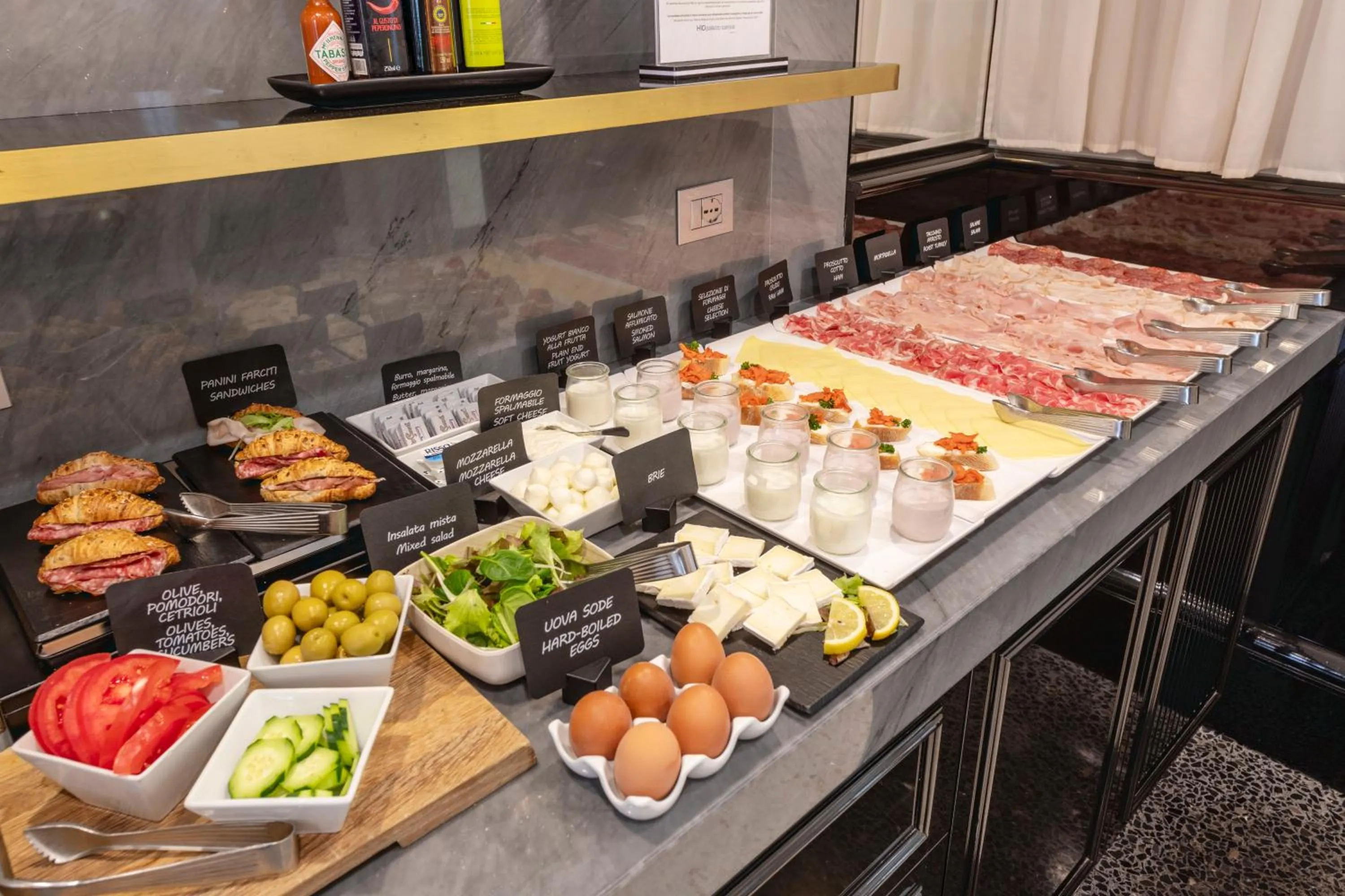 Breakfast in H10 Palazzo Canova