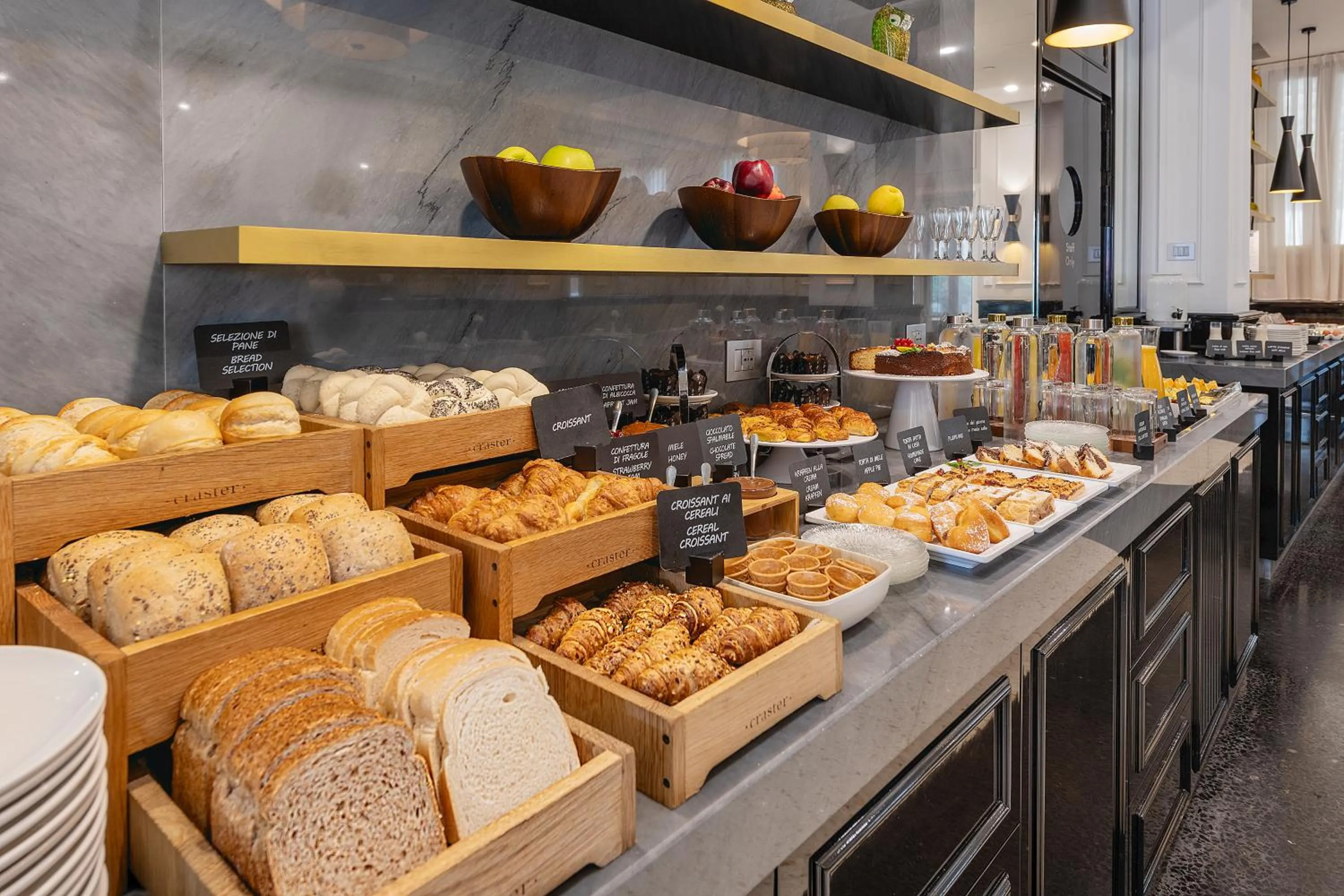 Breakfast in H10 Palazzo Canova