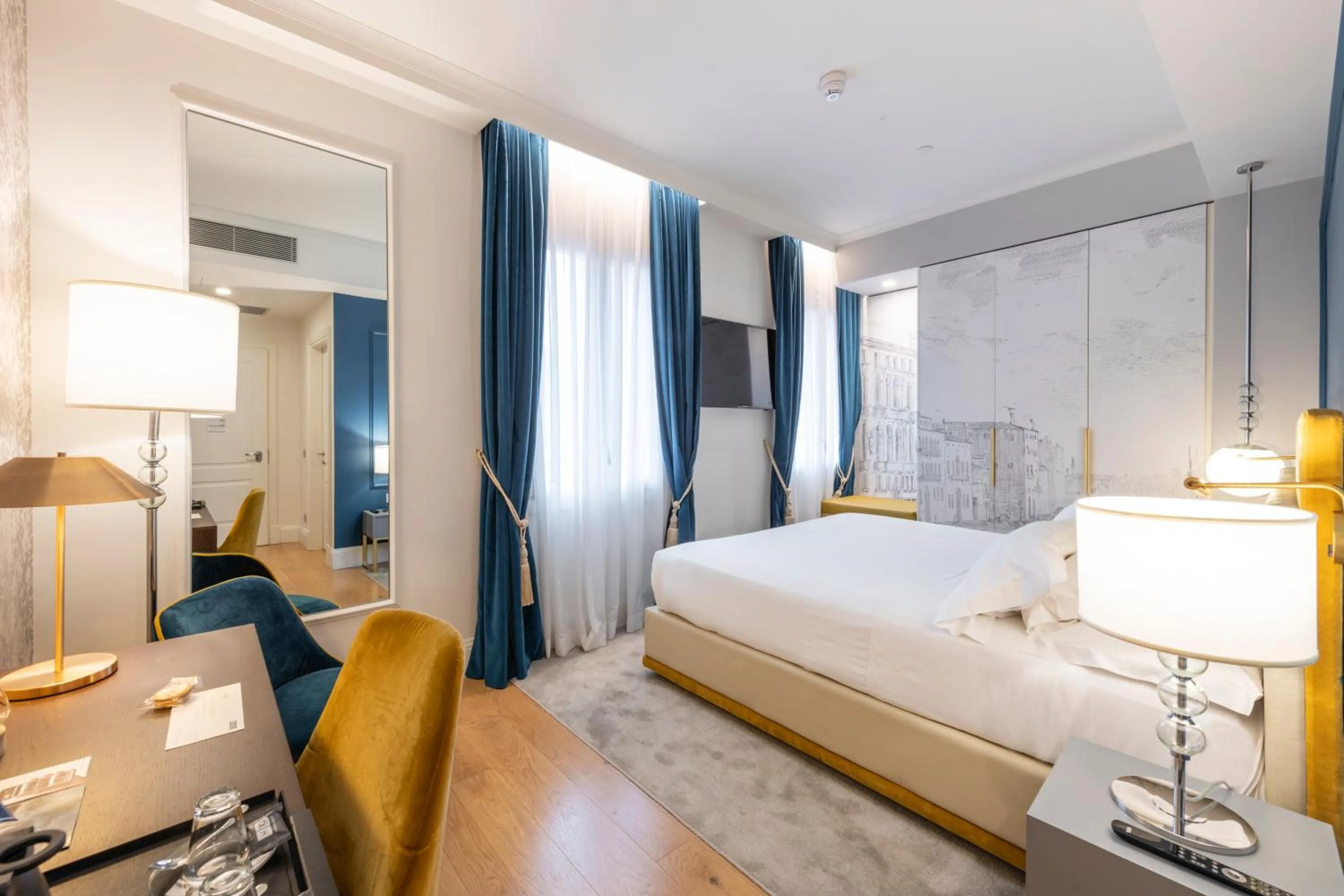 Bedroom, Bed in H10 Palazzo Canova