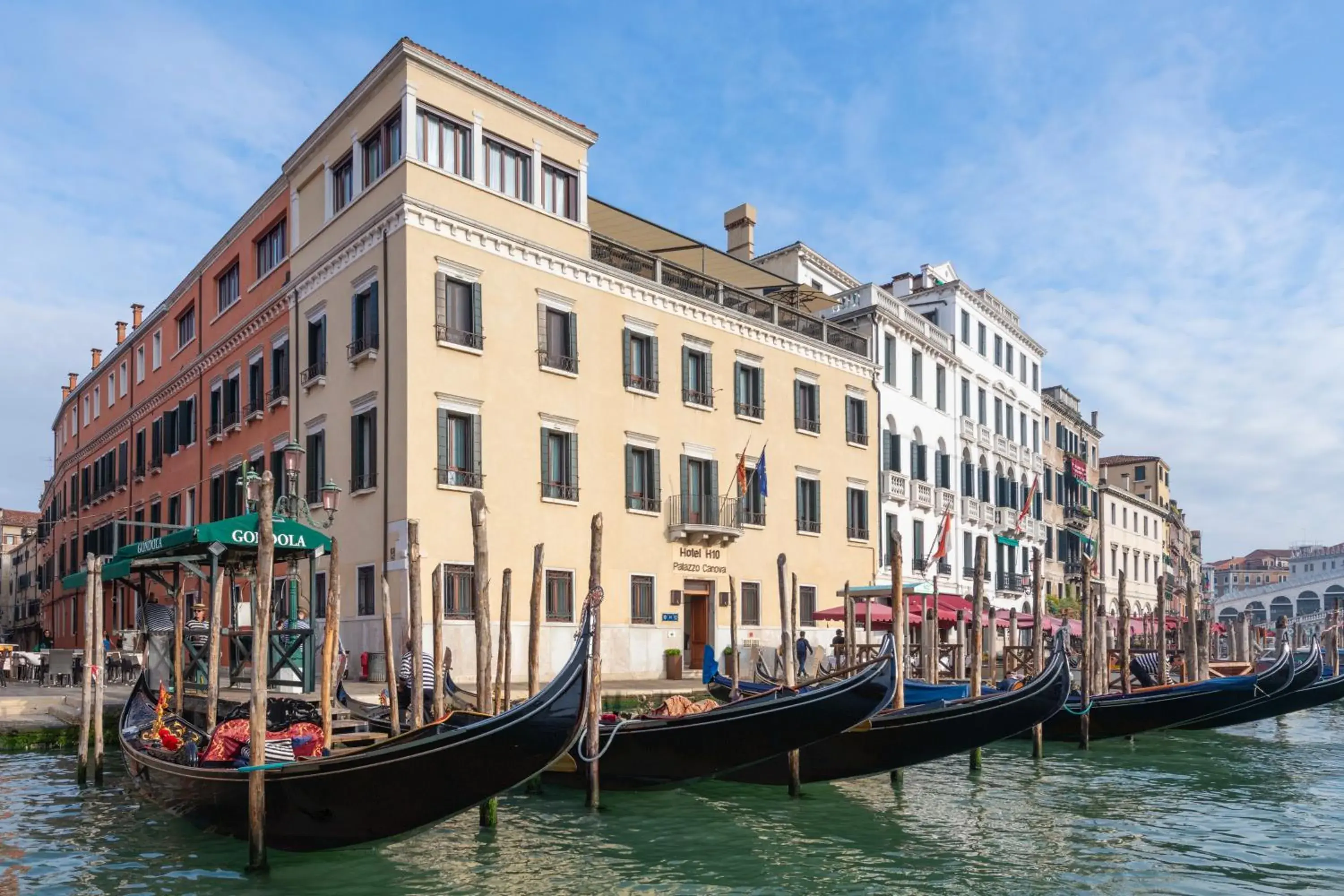 Property building in H10 Palazzo Canova Property building in H10 Palazzo Canova