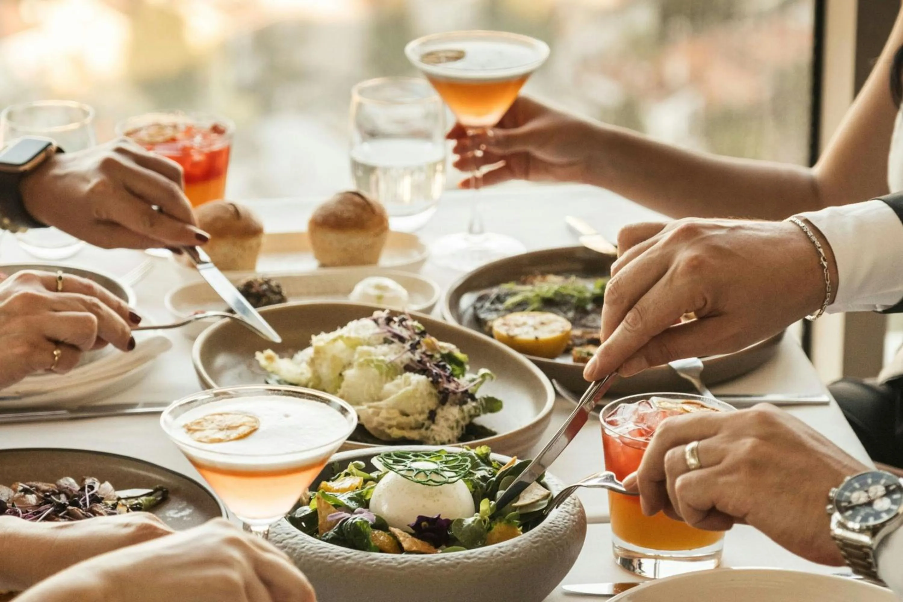 Restaurant/places to eat in Renaissance Istanbul Polat Bosphorus Hotel