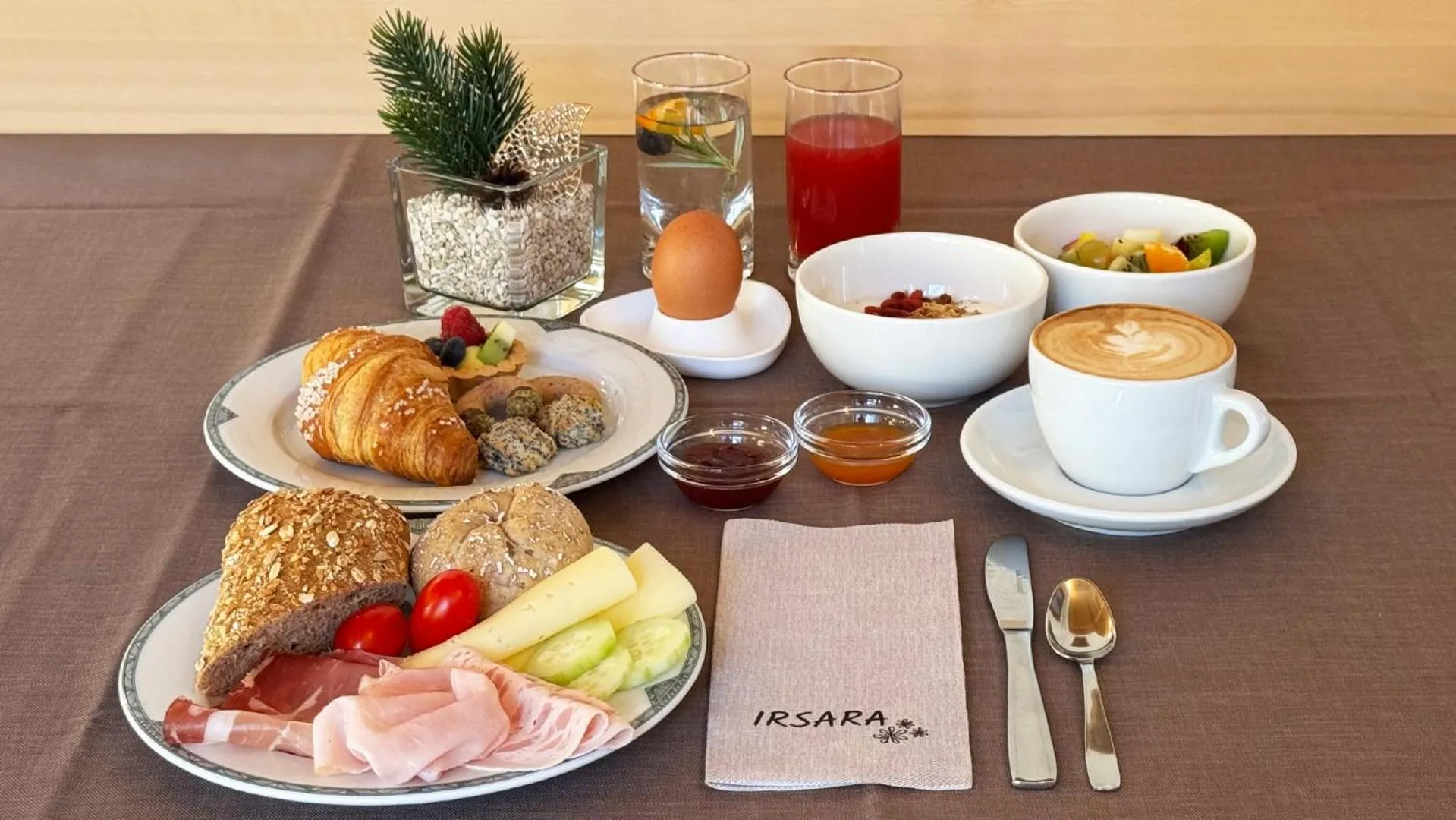 Food and drinks in Garni Irsara