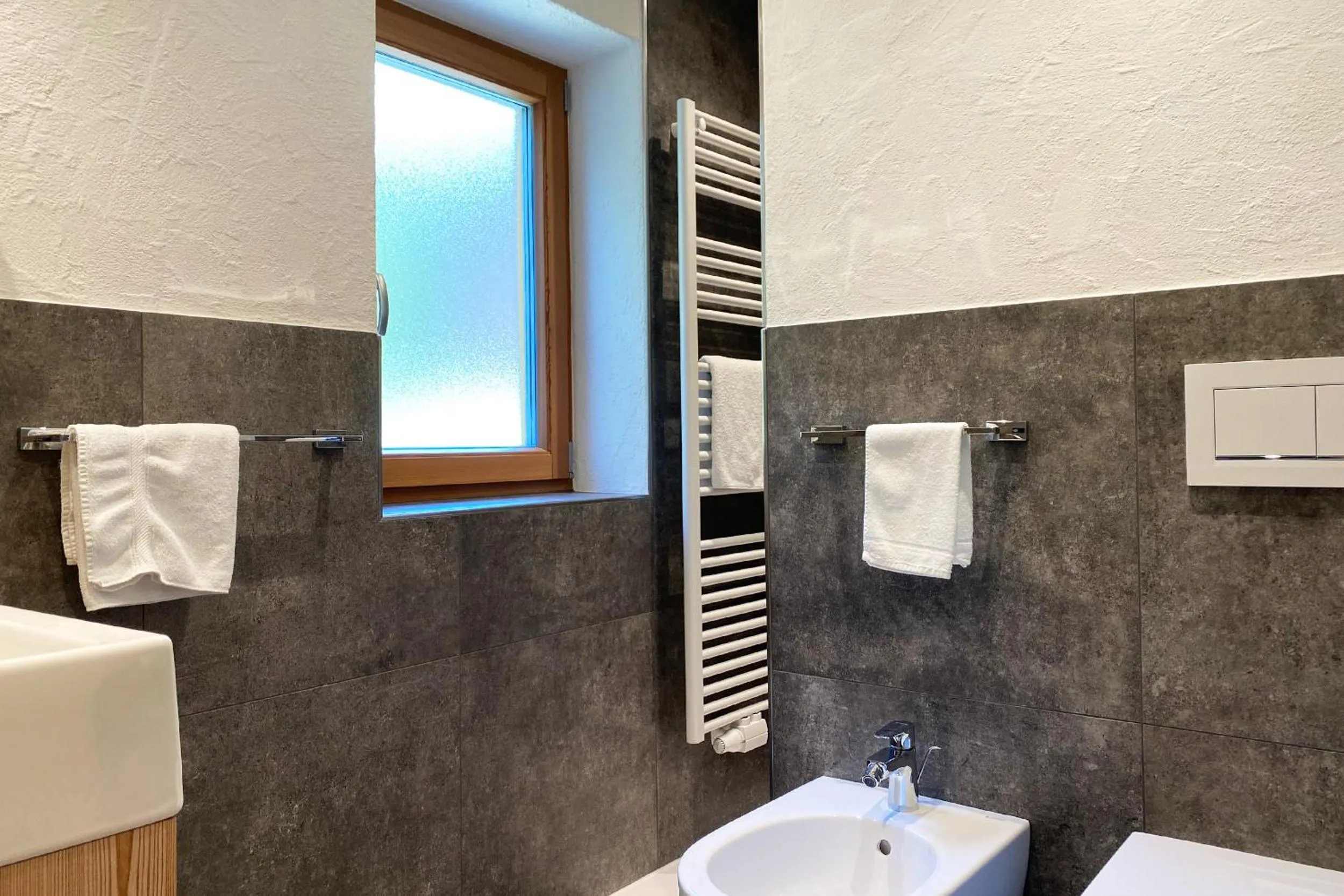 Shower in Garni Irsara