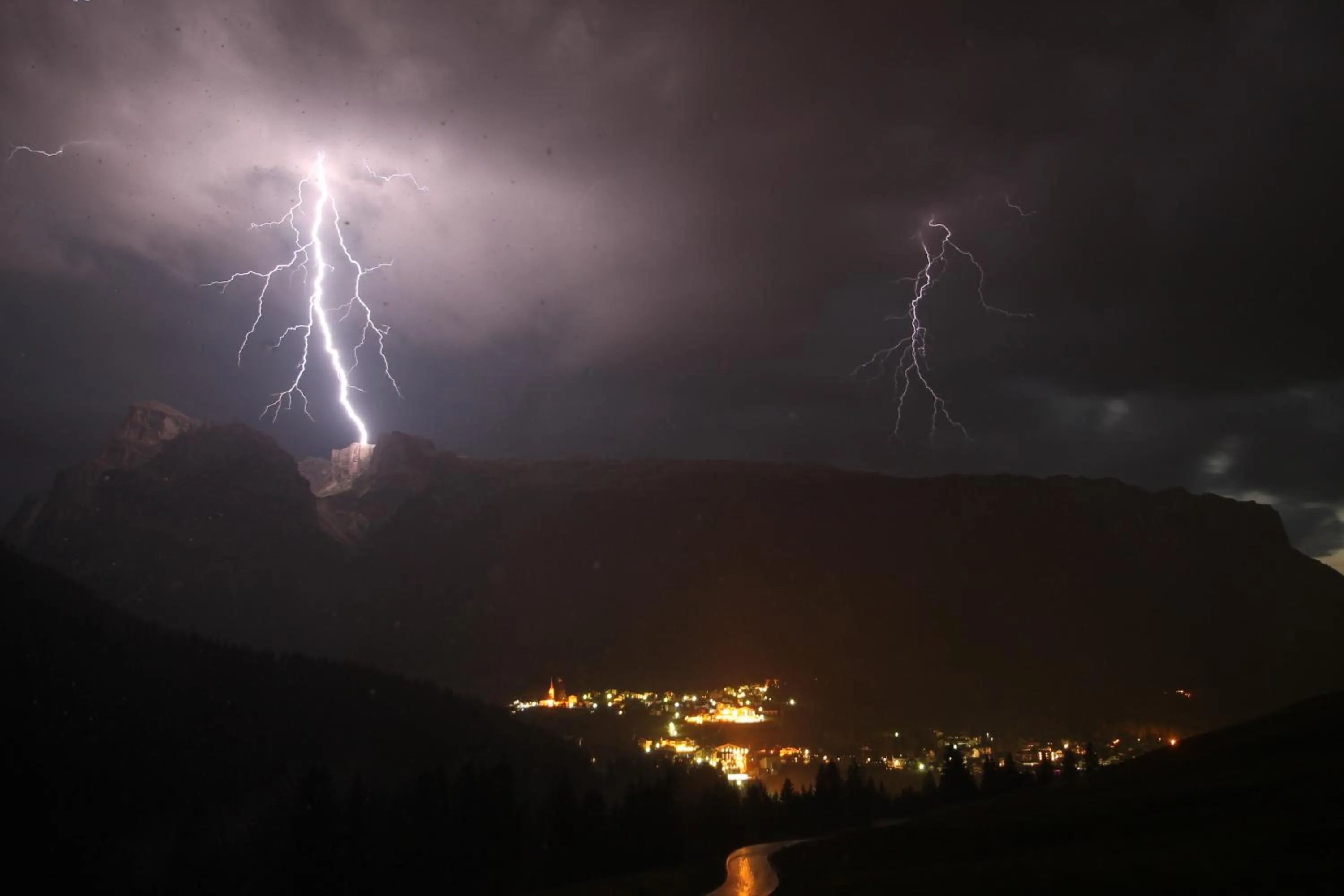 Night in Garni Irsara