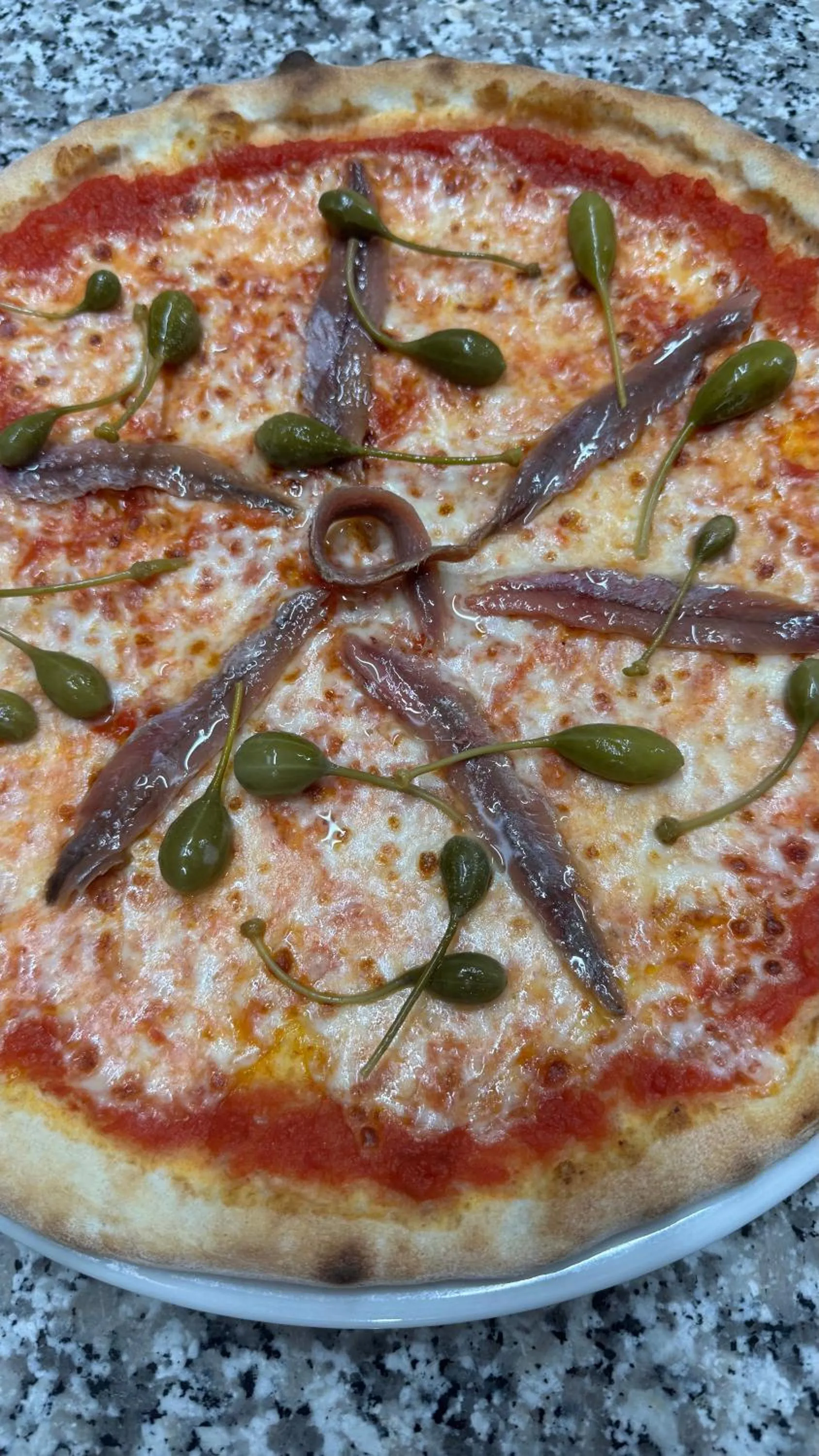 Restaurant/places to eat in Garni Irsara