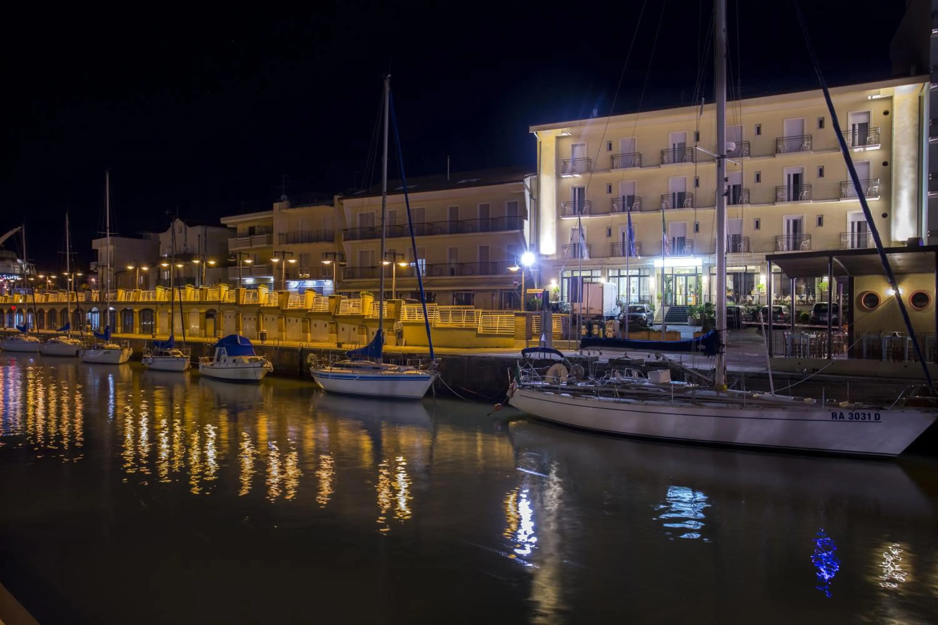 Facade/entrance in Hotel Lugano