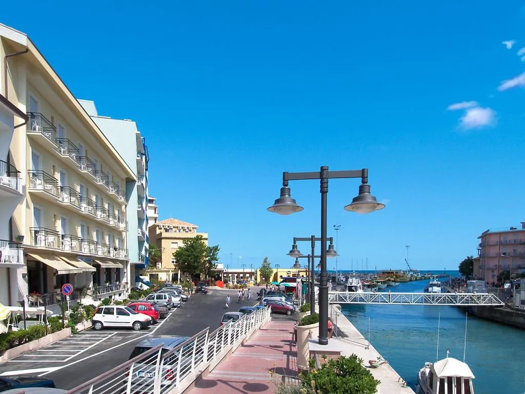 Facade/entrance in Hotel Lugano