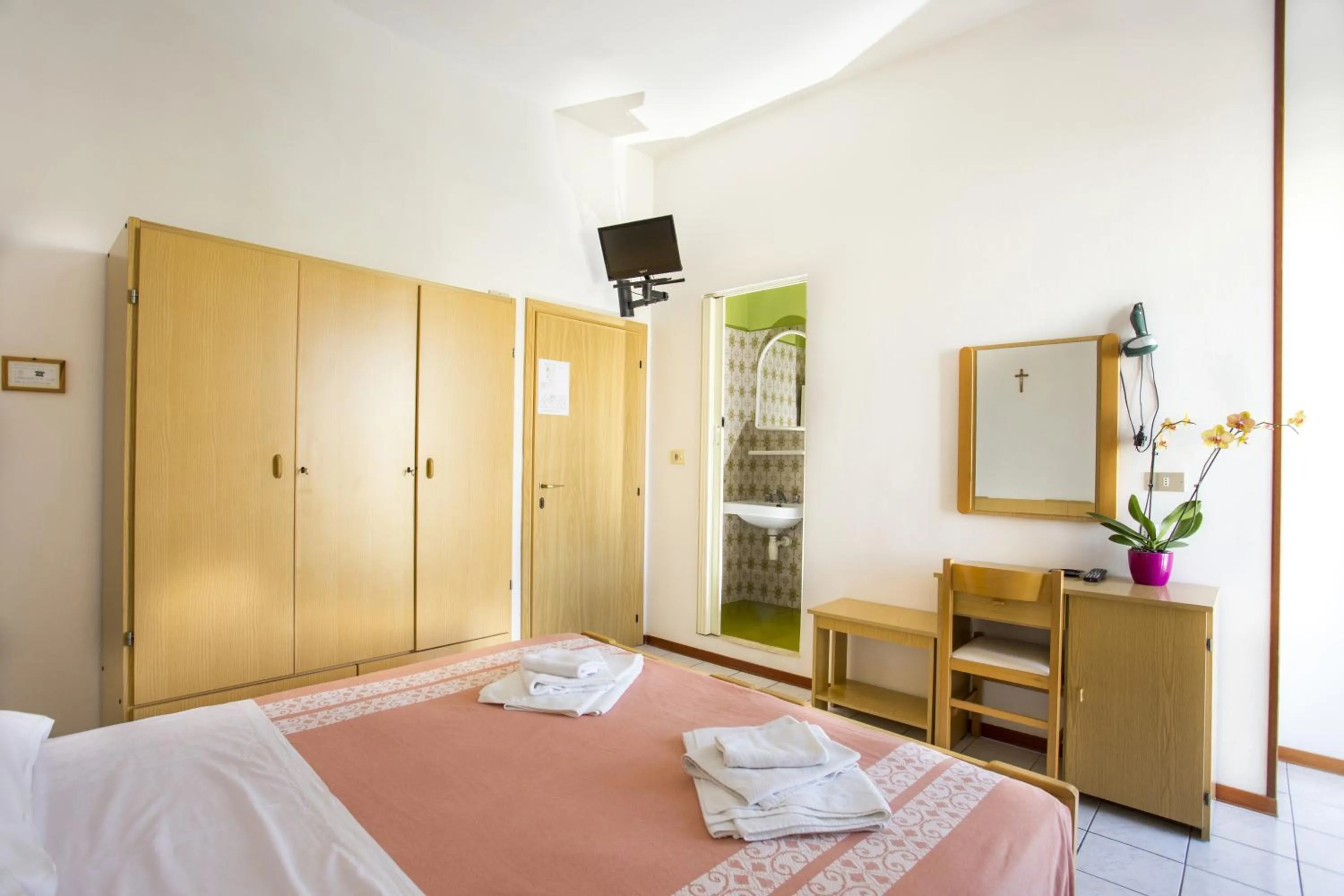 Bedroom in Hotel Lugano