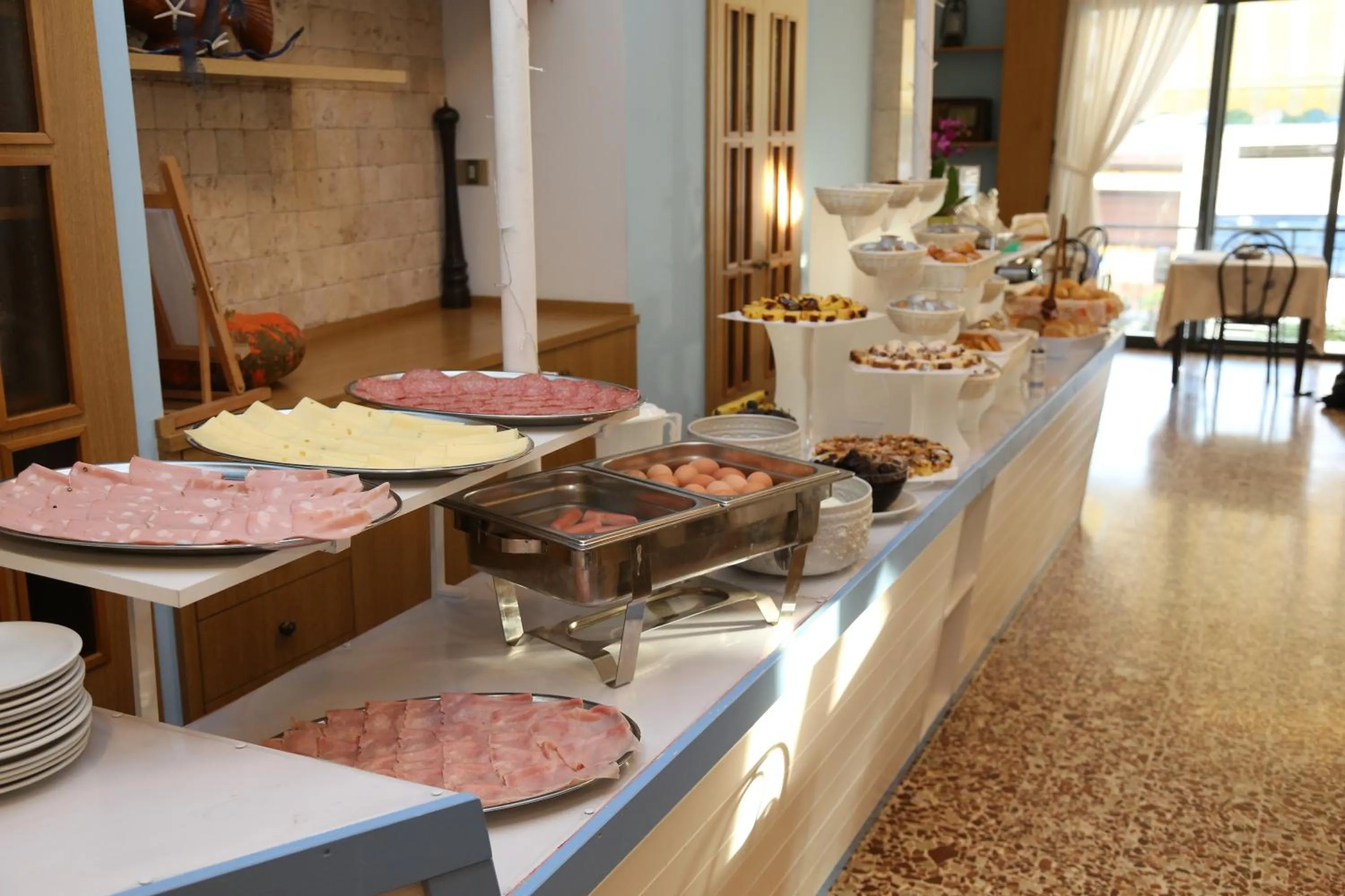 Continental breakfast in Hotel Lugano
