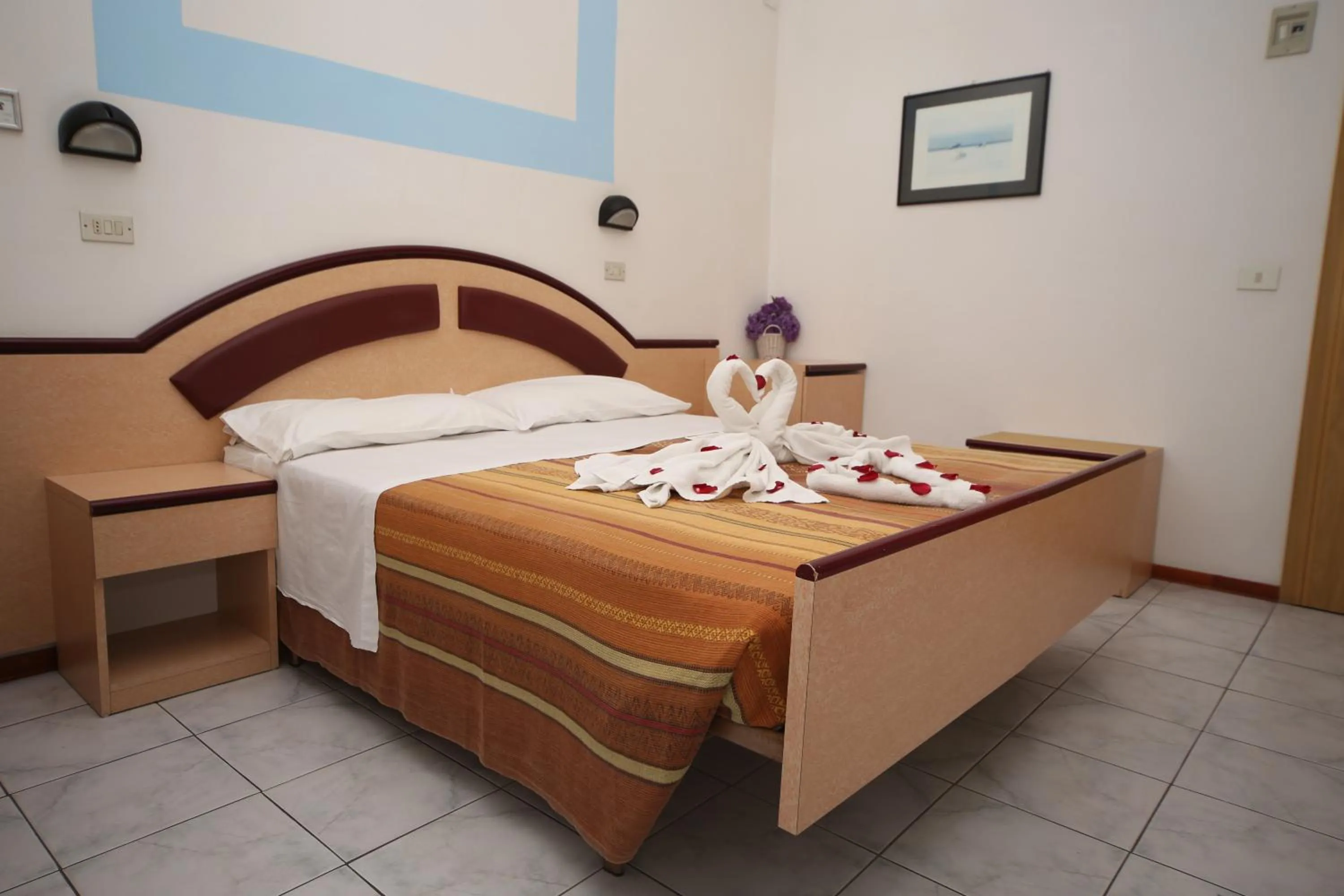 Photo of the whole room in Hotel Lugano