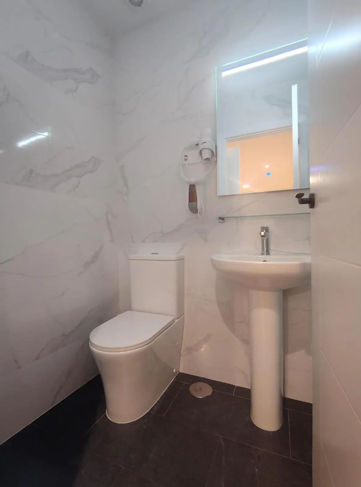 Bathroom in Hostal JQ Madrid 1