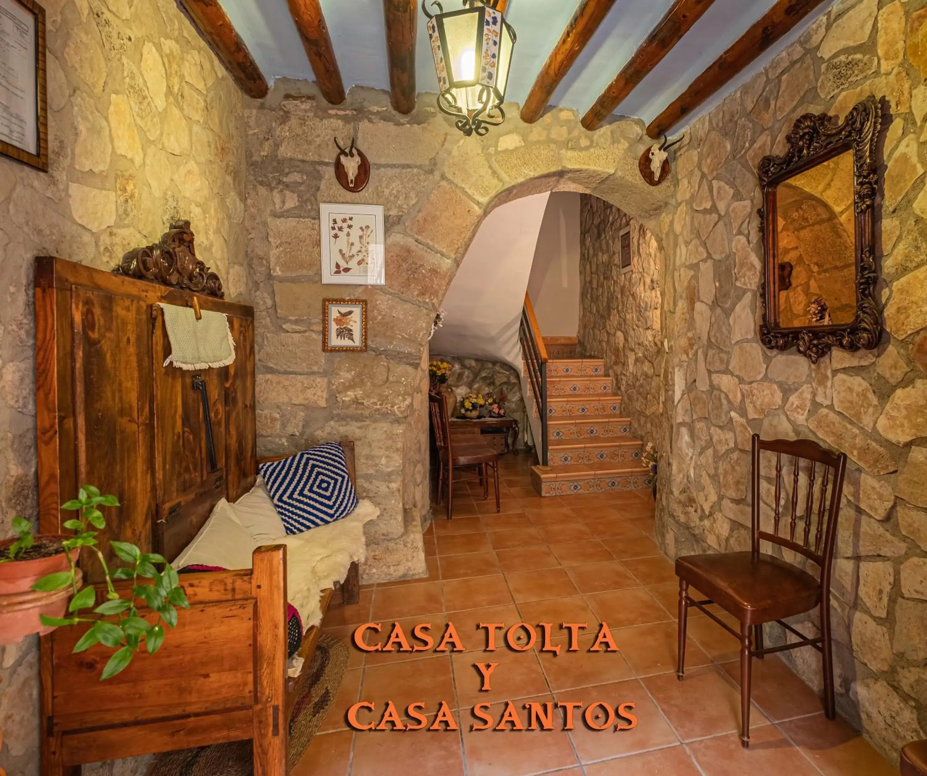 Casas Santos y Tolta Casas Santos y Tolta