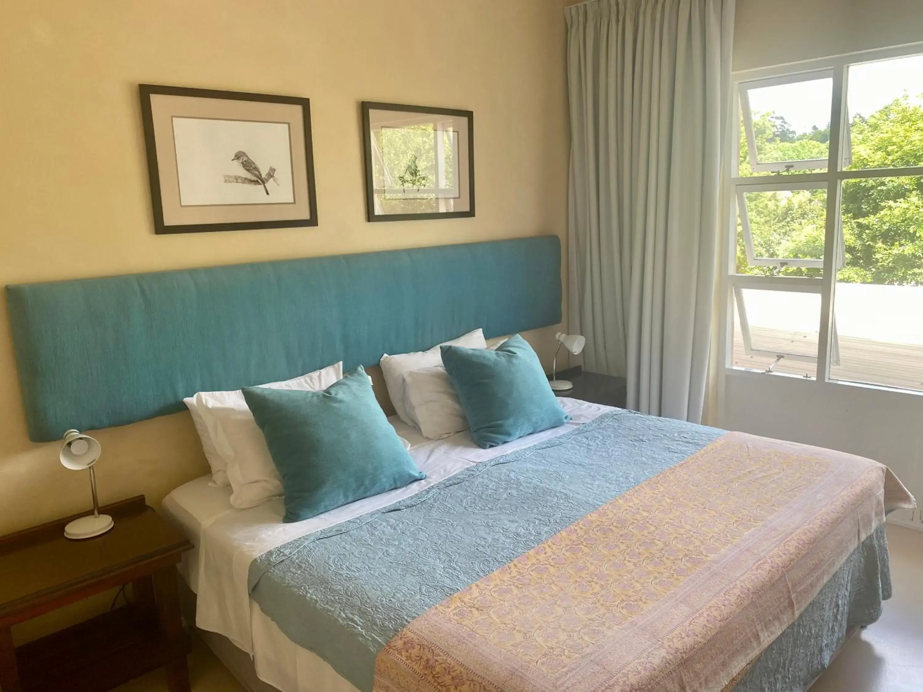 Deluxe King Room - single occupancy in The View Swellendam B&B Deluxe King Room - single occupancy in The View Swellendam B&B