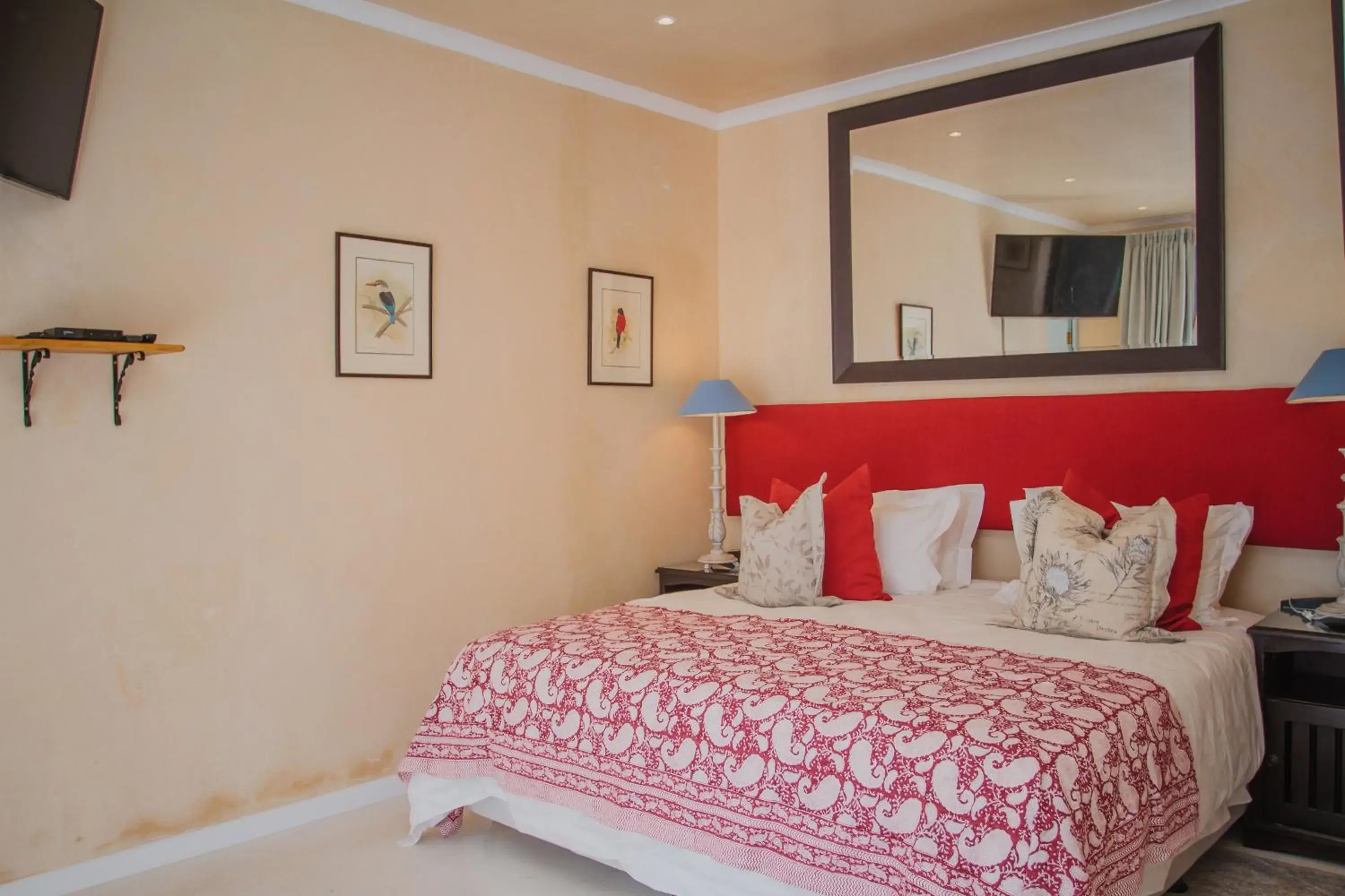 Photo of the whole room, Bed in The View Swellendam B&B Photo of the whole room, Bed in The View Swellendam B&B
