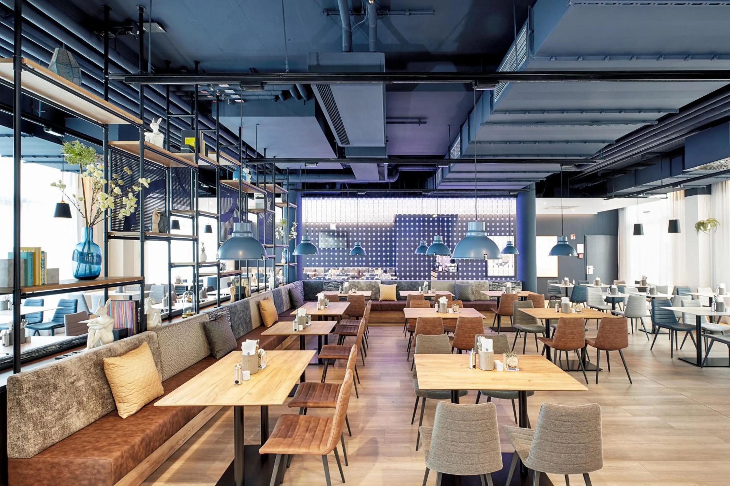 Restaurant/places to eat in H2 Hotel München Olympiapark