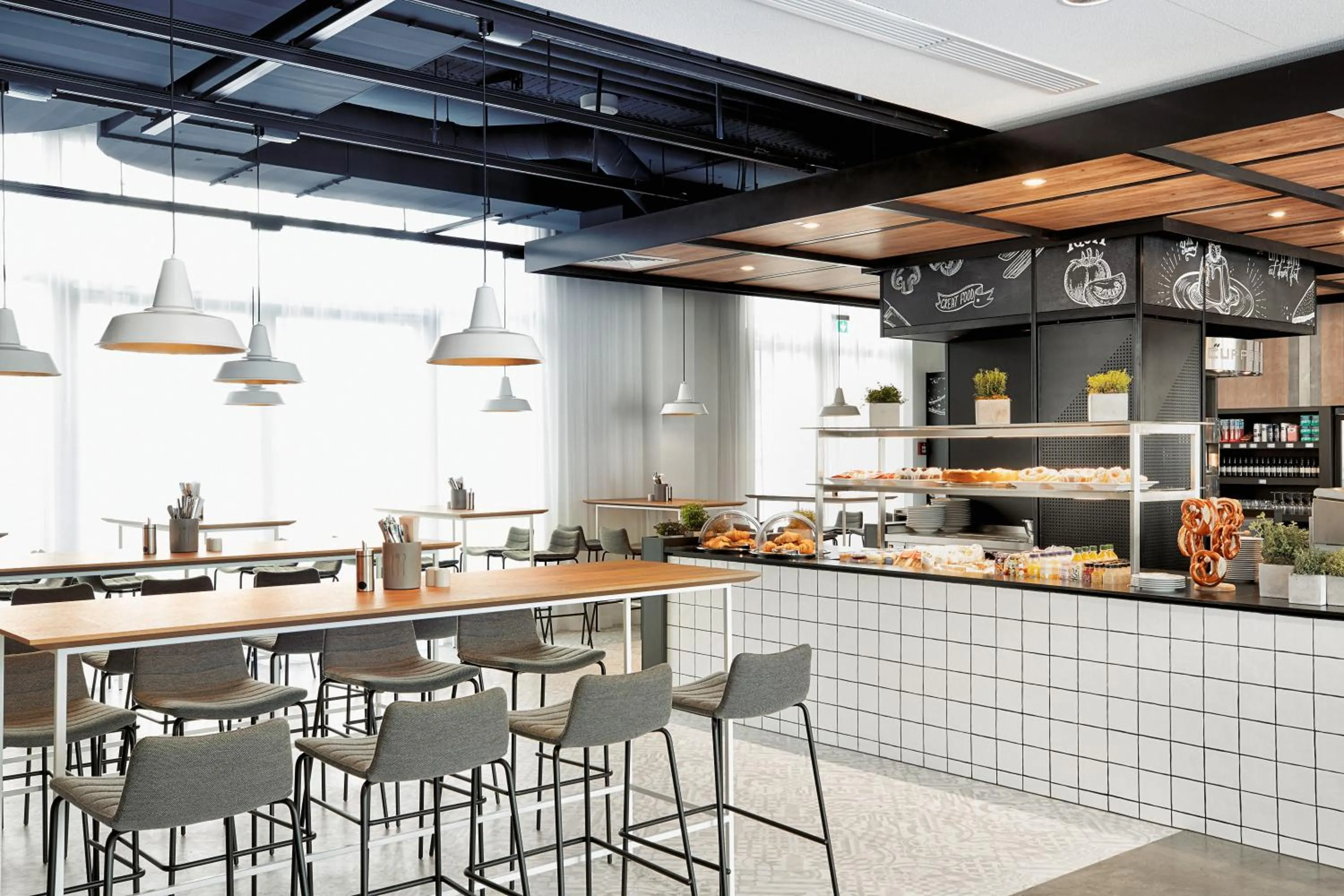 Restaurant/places to eat in H2 Hotel München Olympiapark