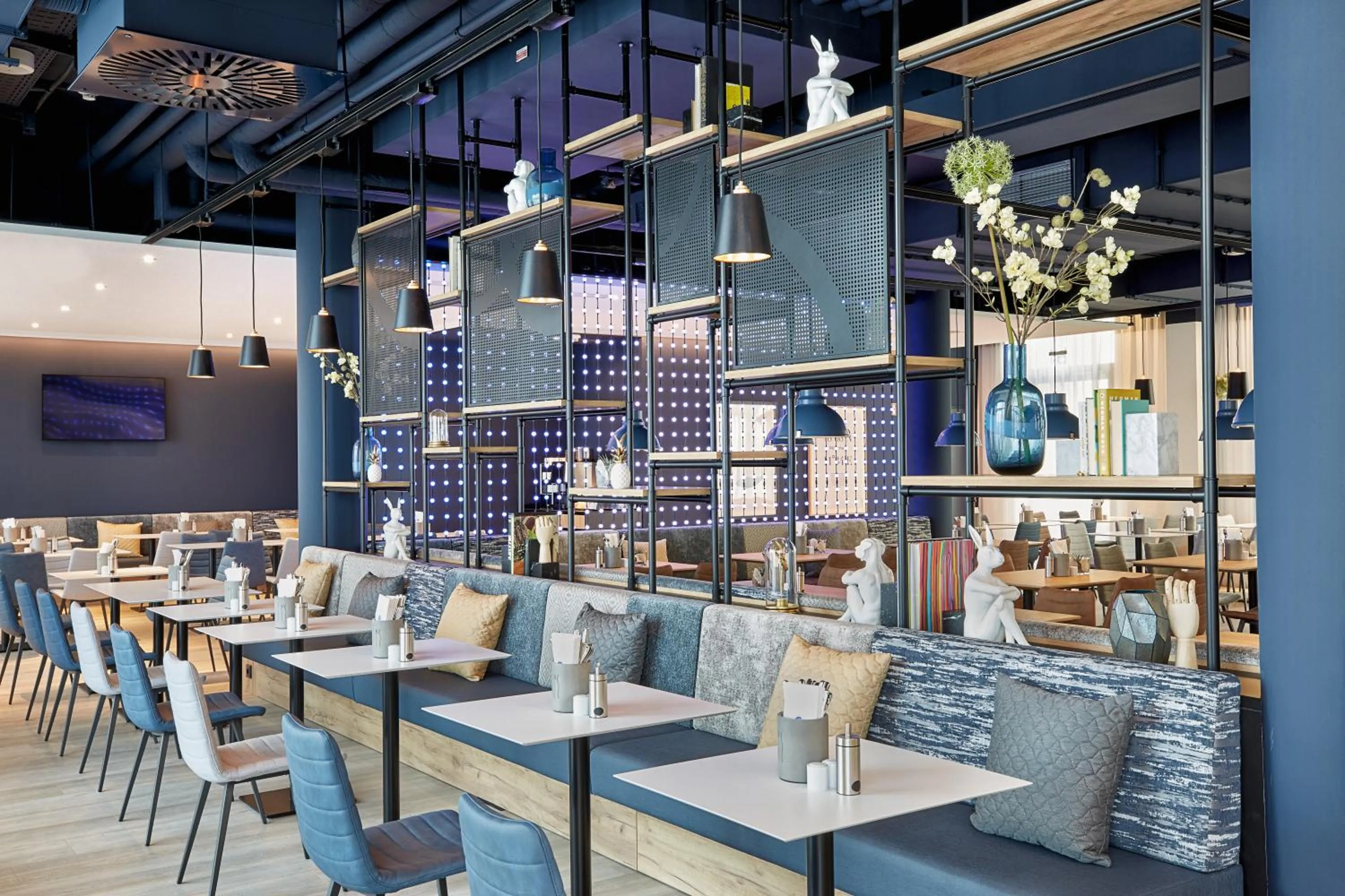 Restaurant/places to eat in H2 Hotel München Olympiapark