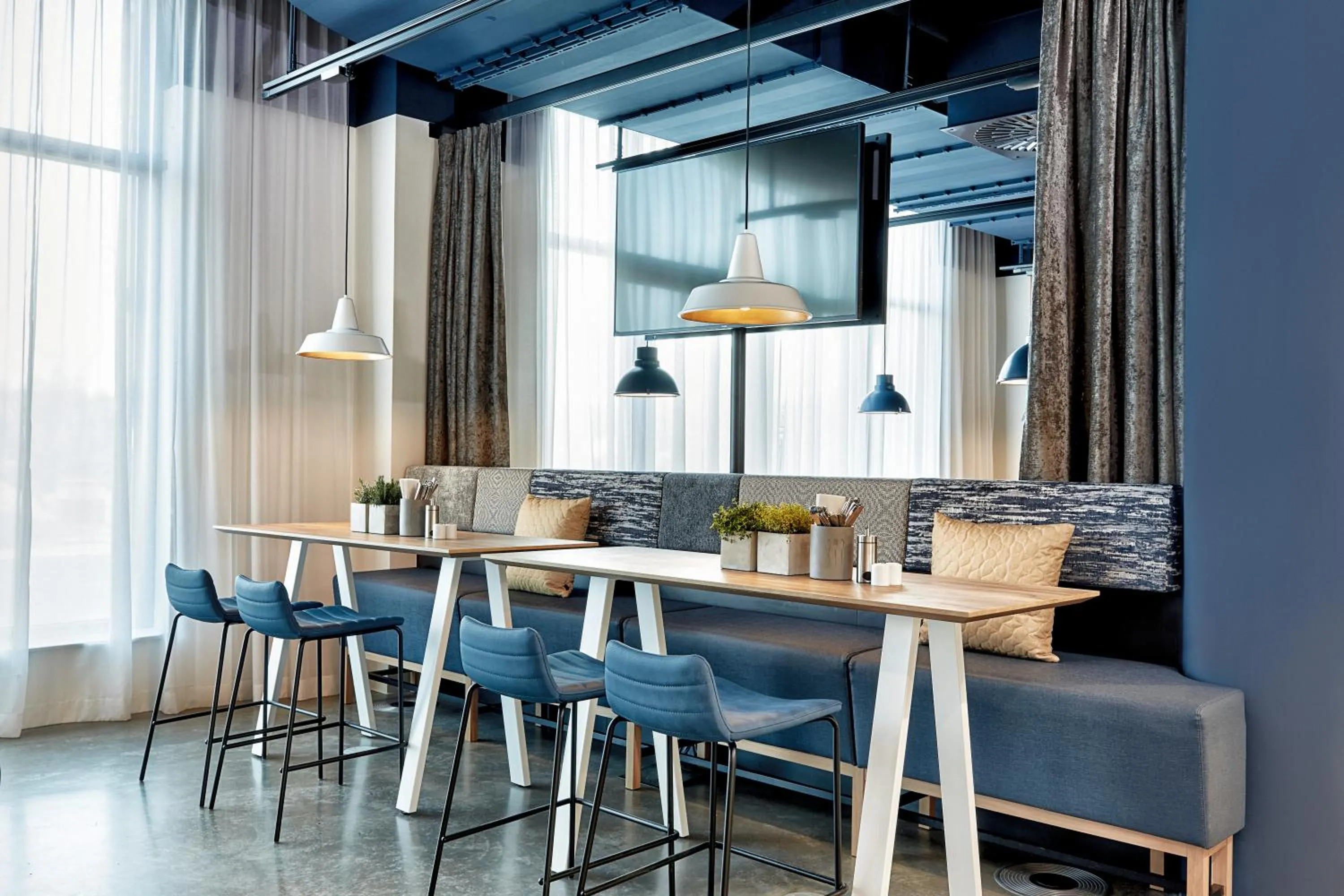 Restaurant/places to eat in H2 Hotel München Olympiapark