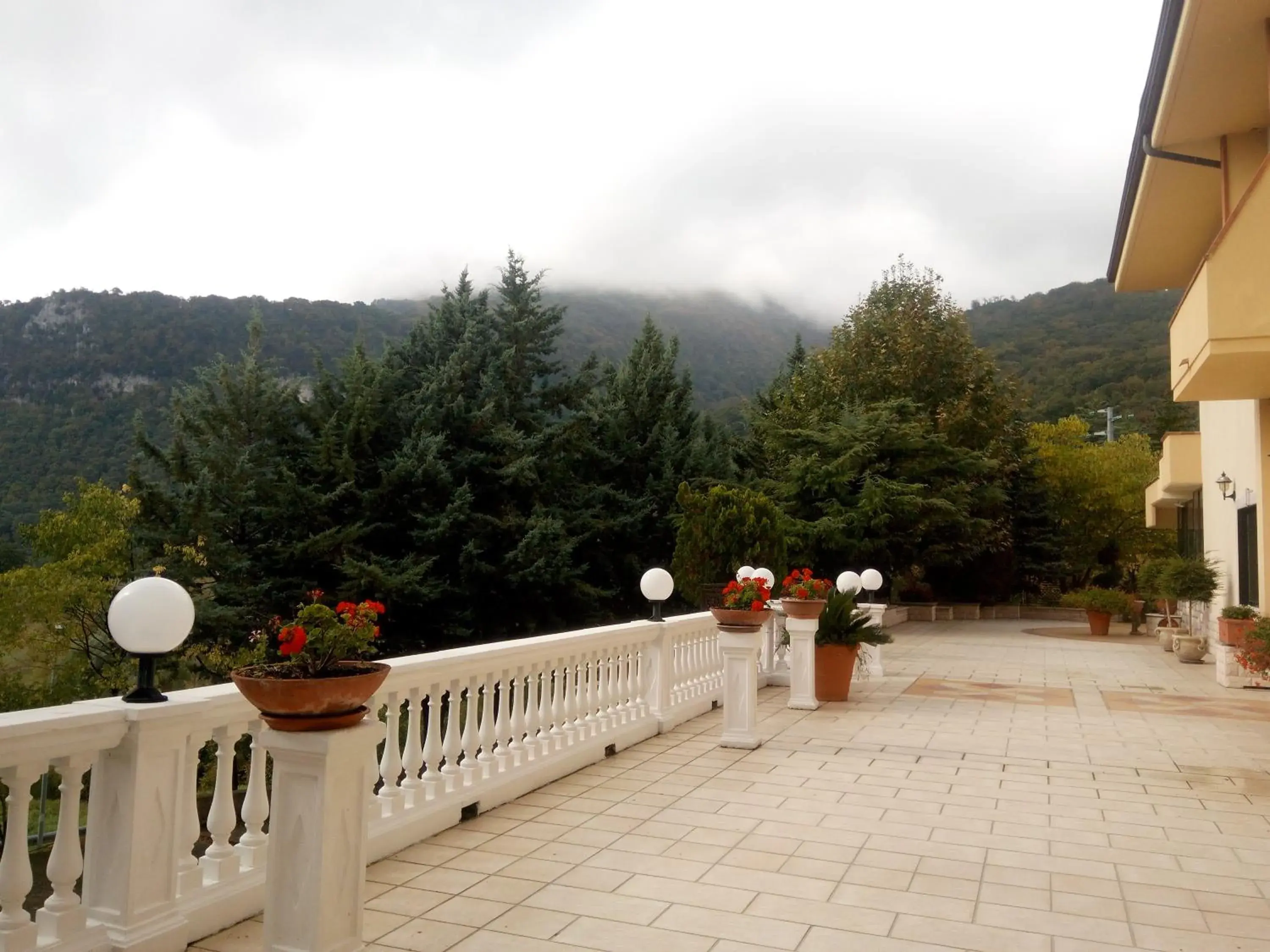 Double Room with Mountain View in HOTEL AL QUERCETO Double Room with Mountain View in HOTEL AL QUERCETO