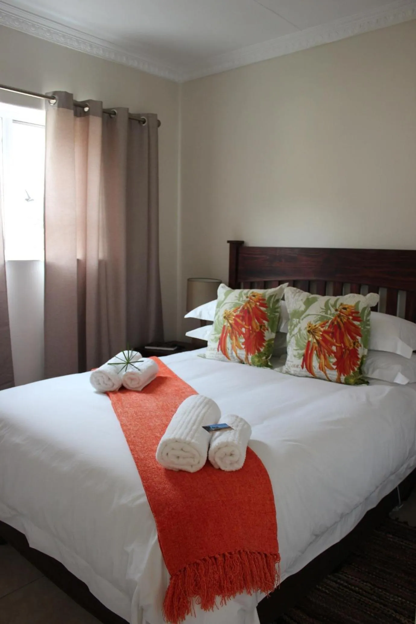 Bed in a Dam's View Accommodation