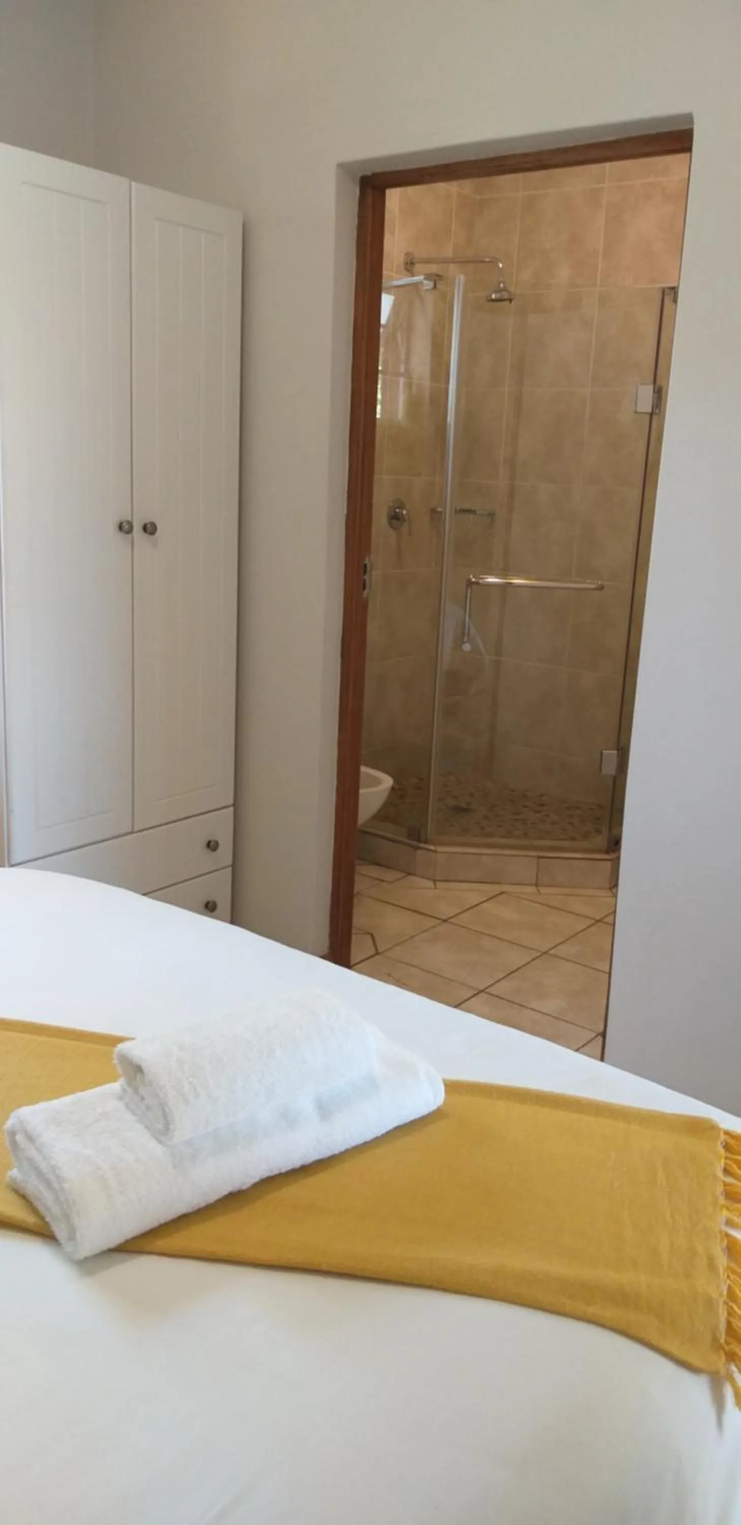 Bed in a Dam's View Accommodation