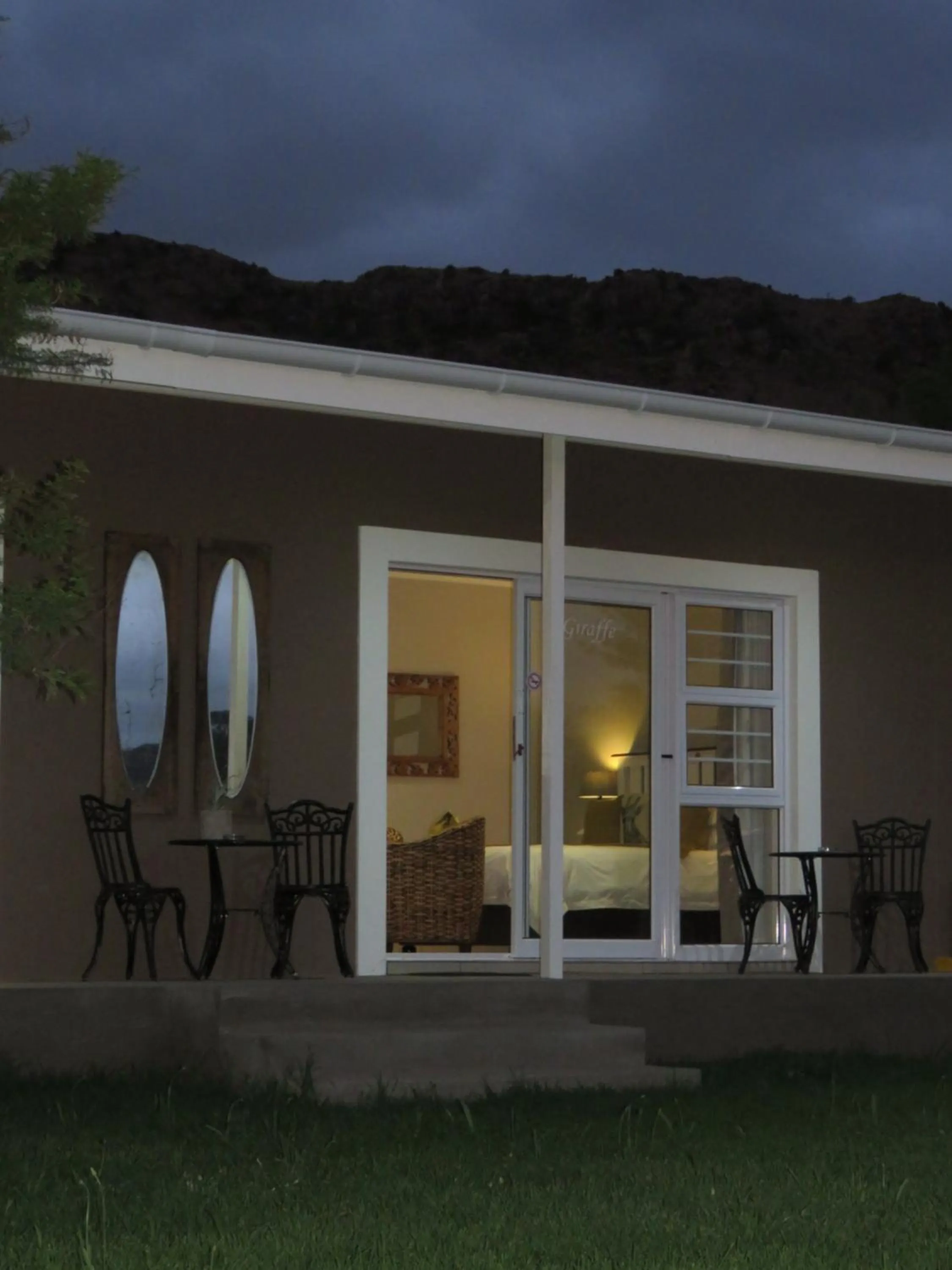 a Dam's View Accommodation