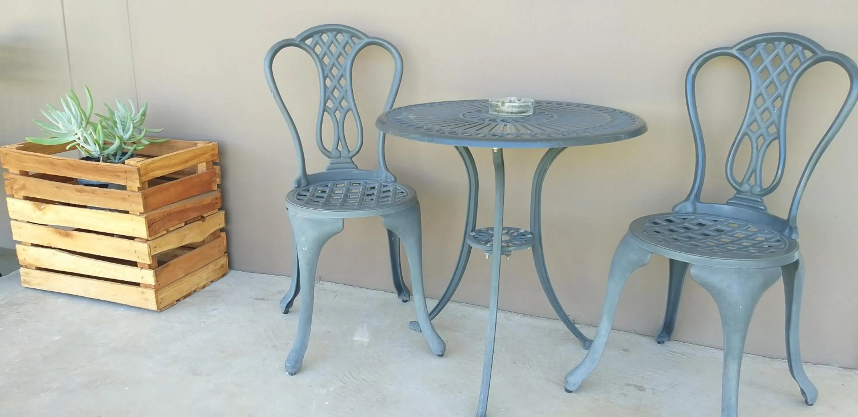 a Dam's View Accommodation