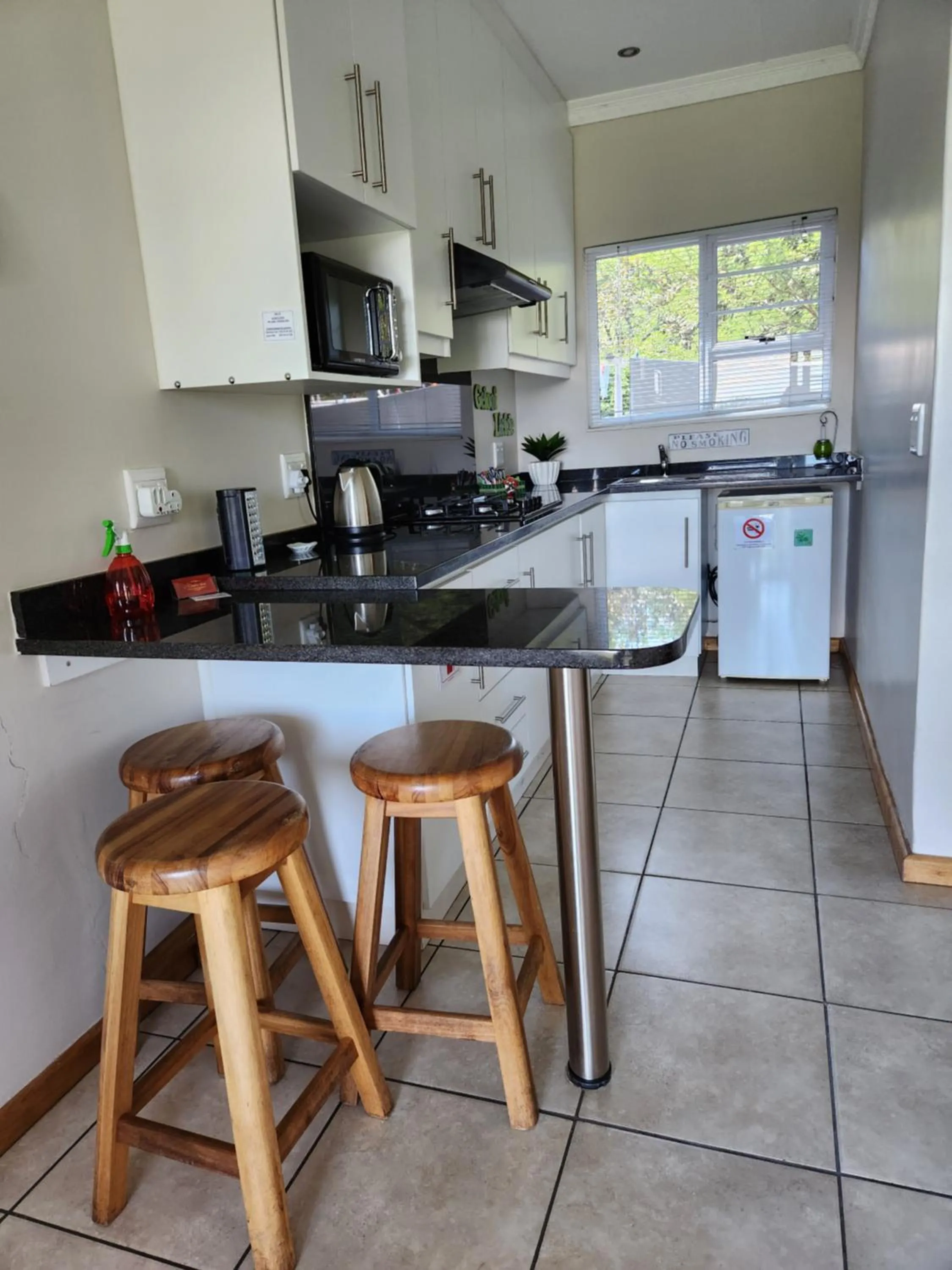 a Dam's View Accommodation