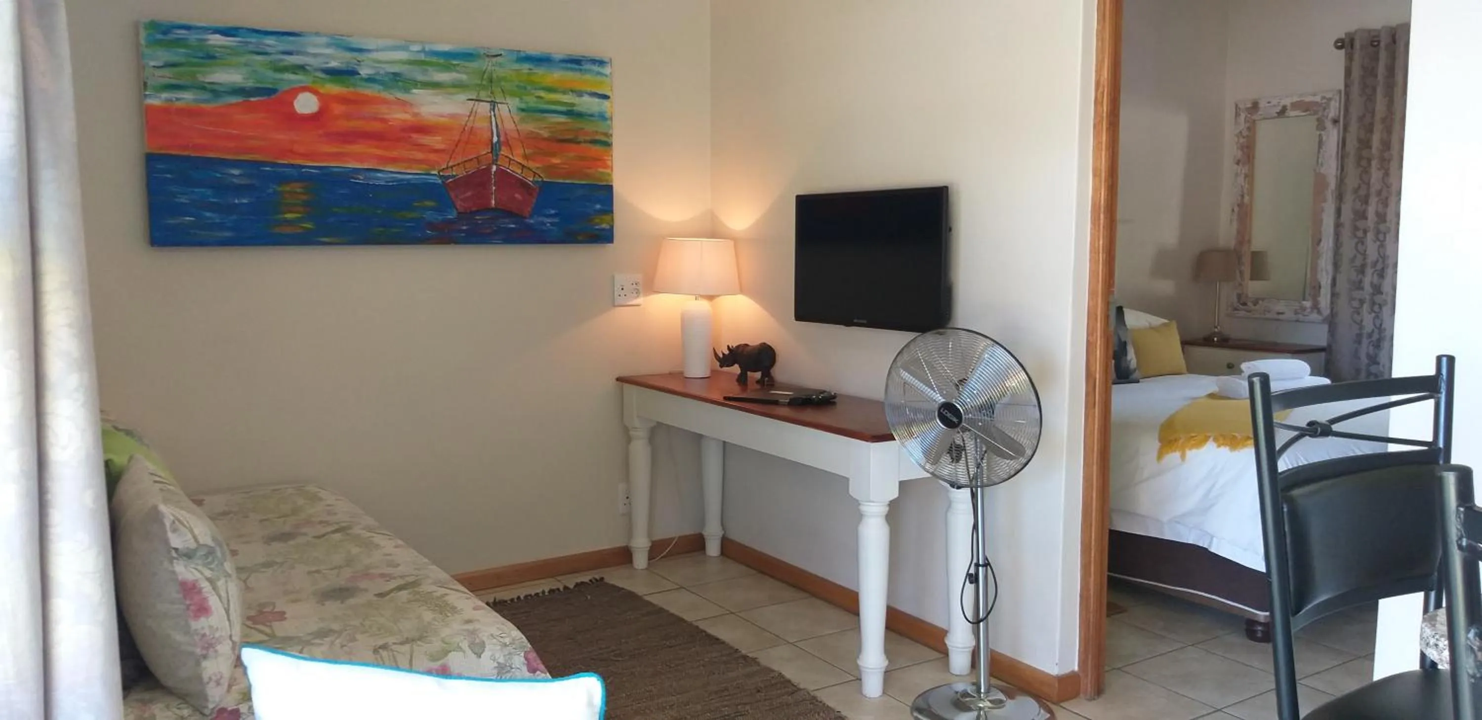 Bed in a Dam's View Accommodation