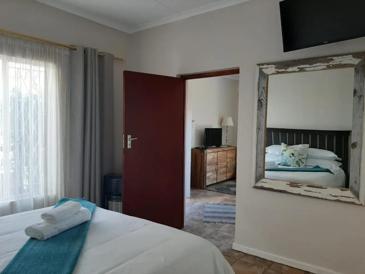 Bed in a Dam's View Accommodation