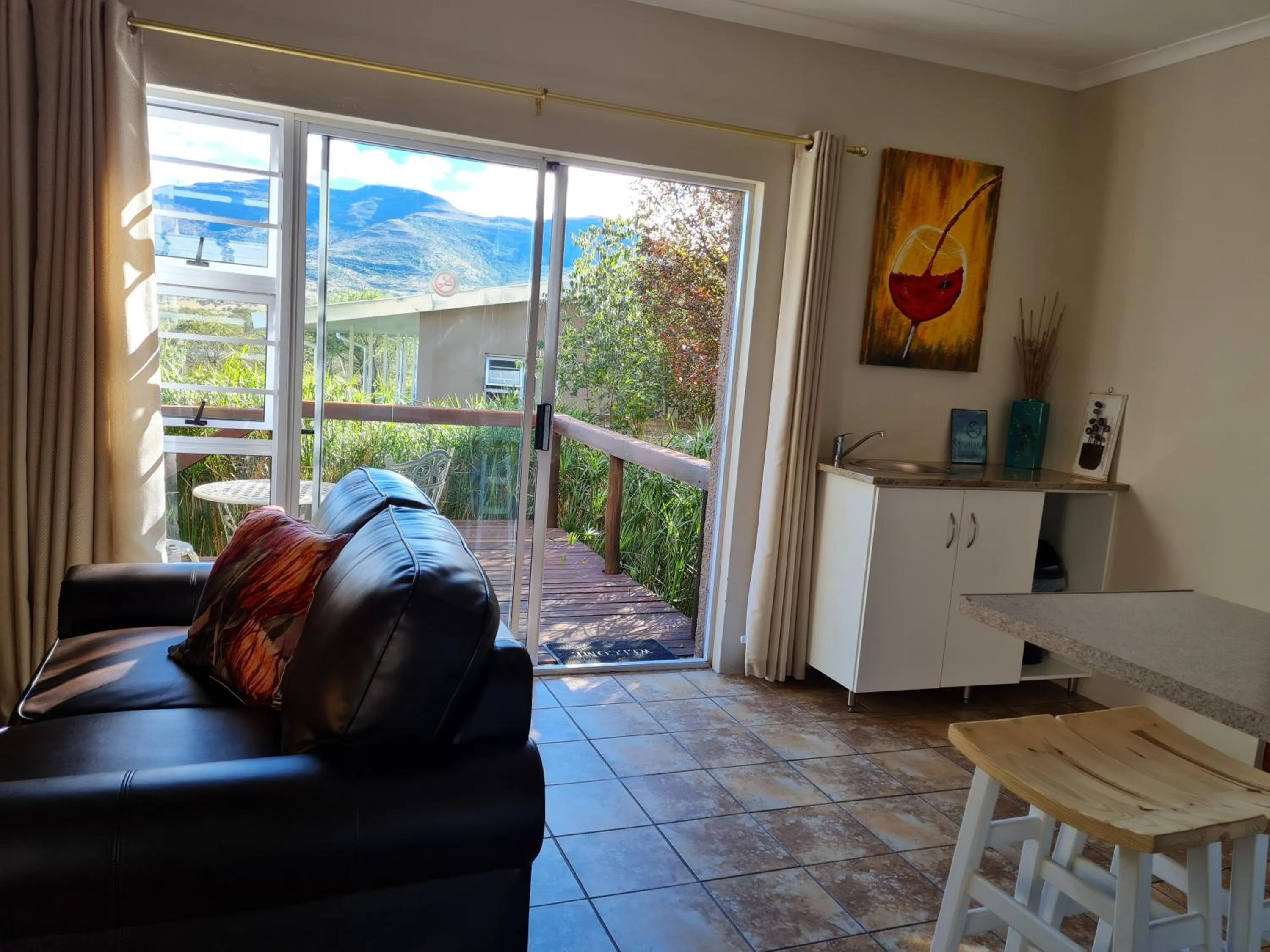 a Dam's View Accommodation