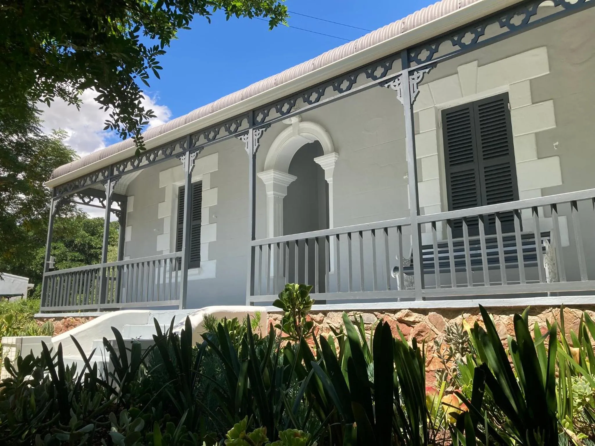 3 Queen Street