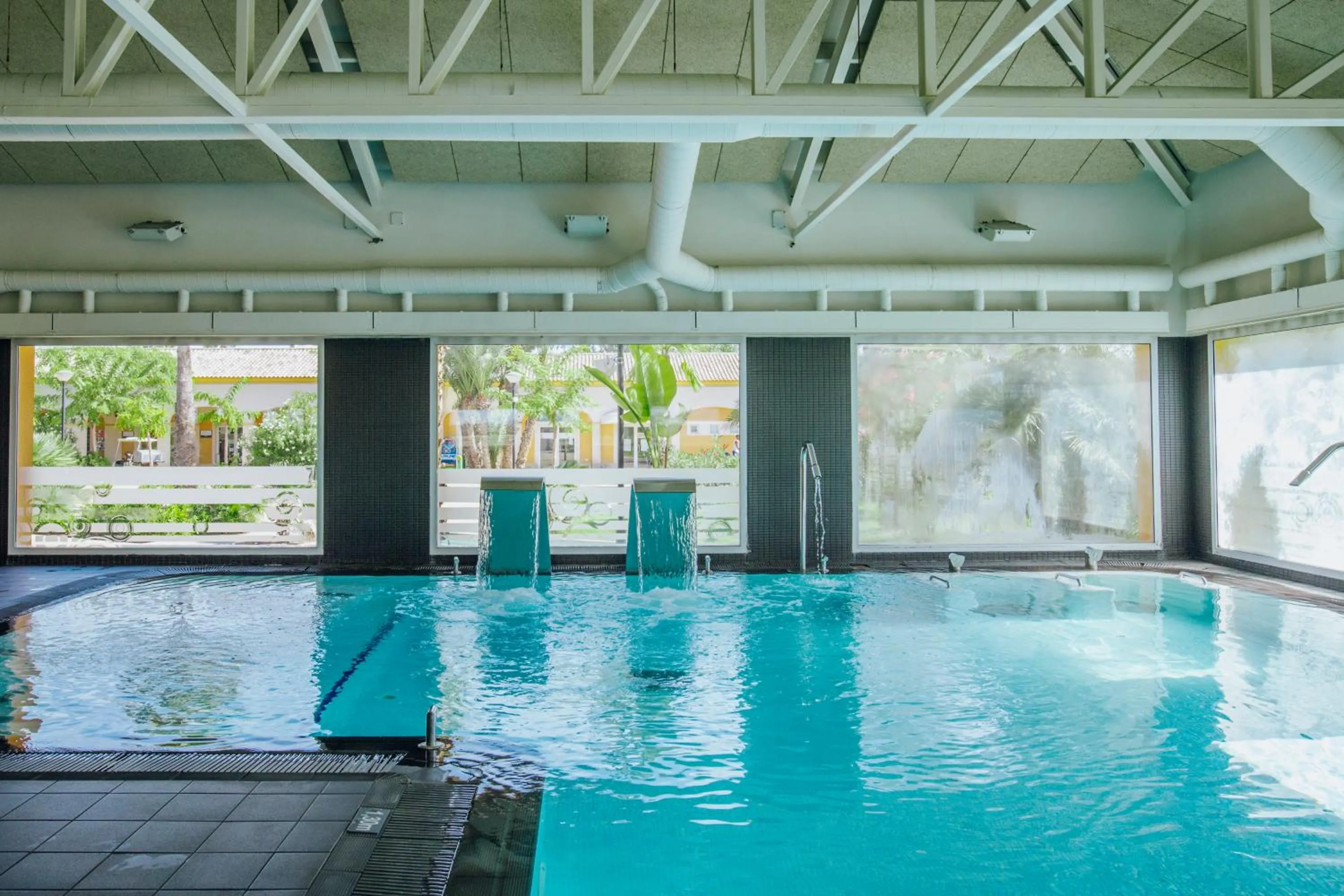 Swimming pool in Alannia Costa Blanca