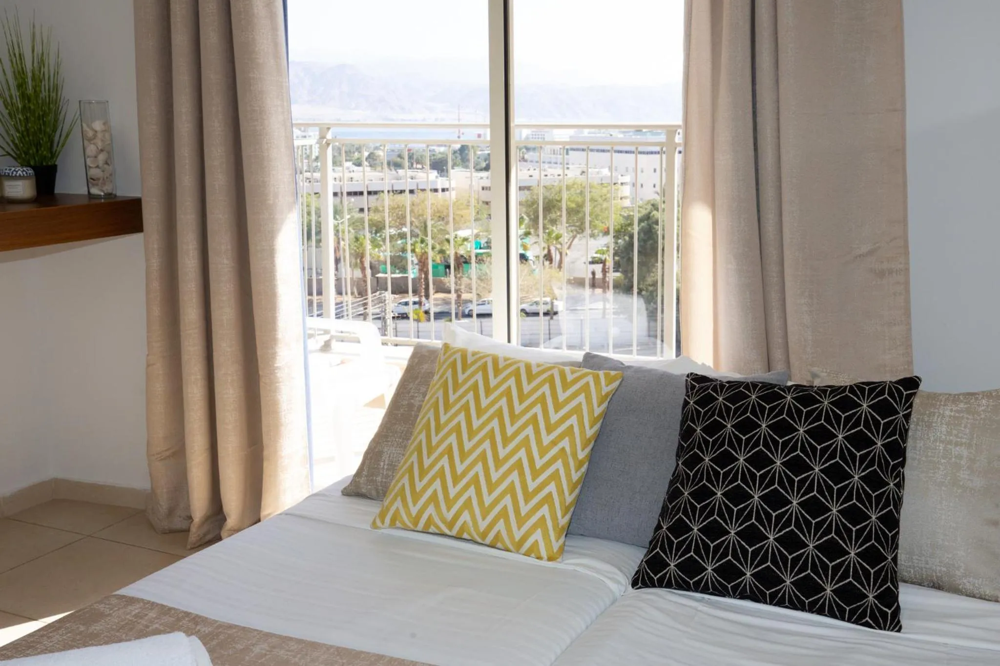 Photo of the whole room, Bed in Motel Aviv