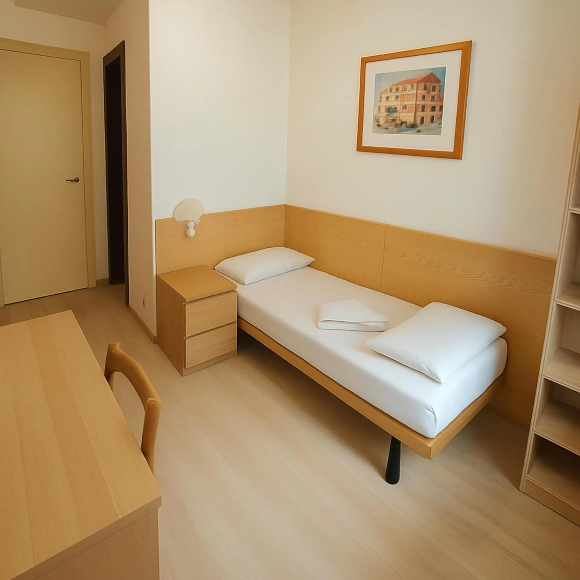 Bedroom, Bed in Hotel Modena old town