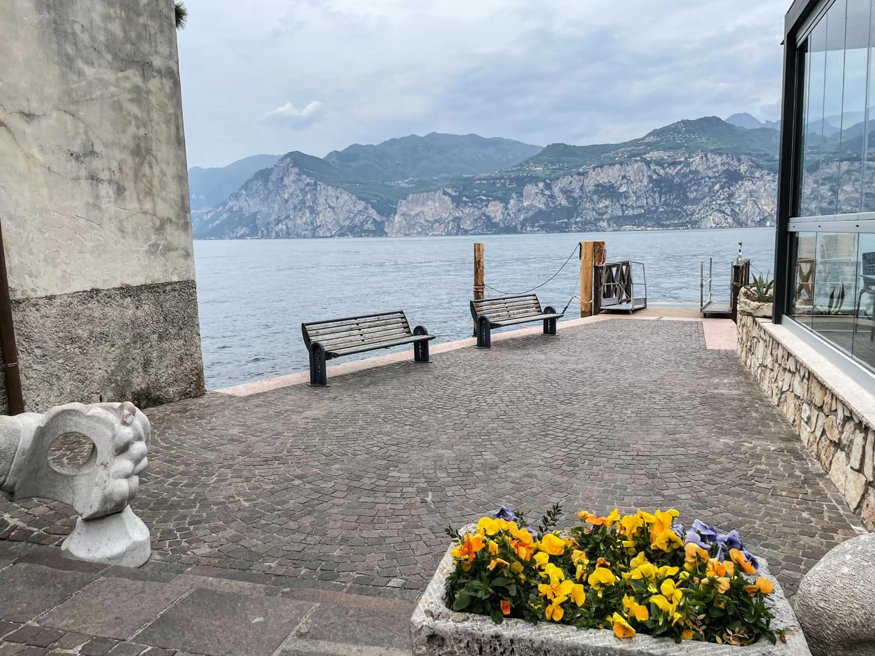 Lake view in Hotel Modena old town