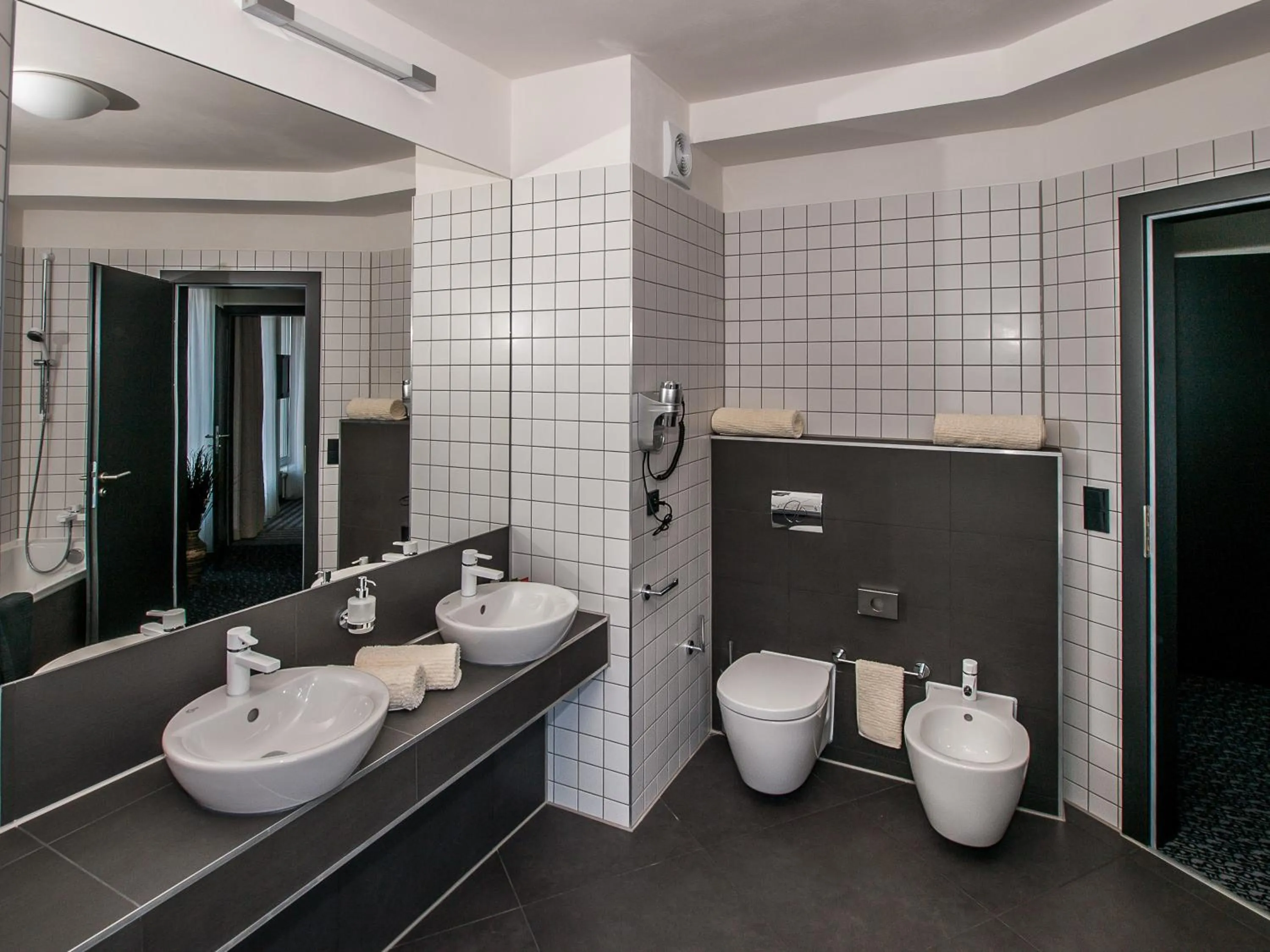 Bathroom in Hotel 99