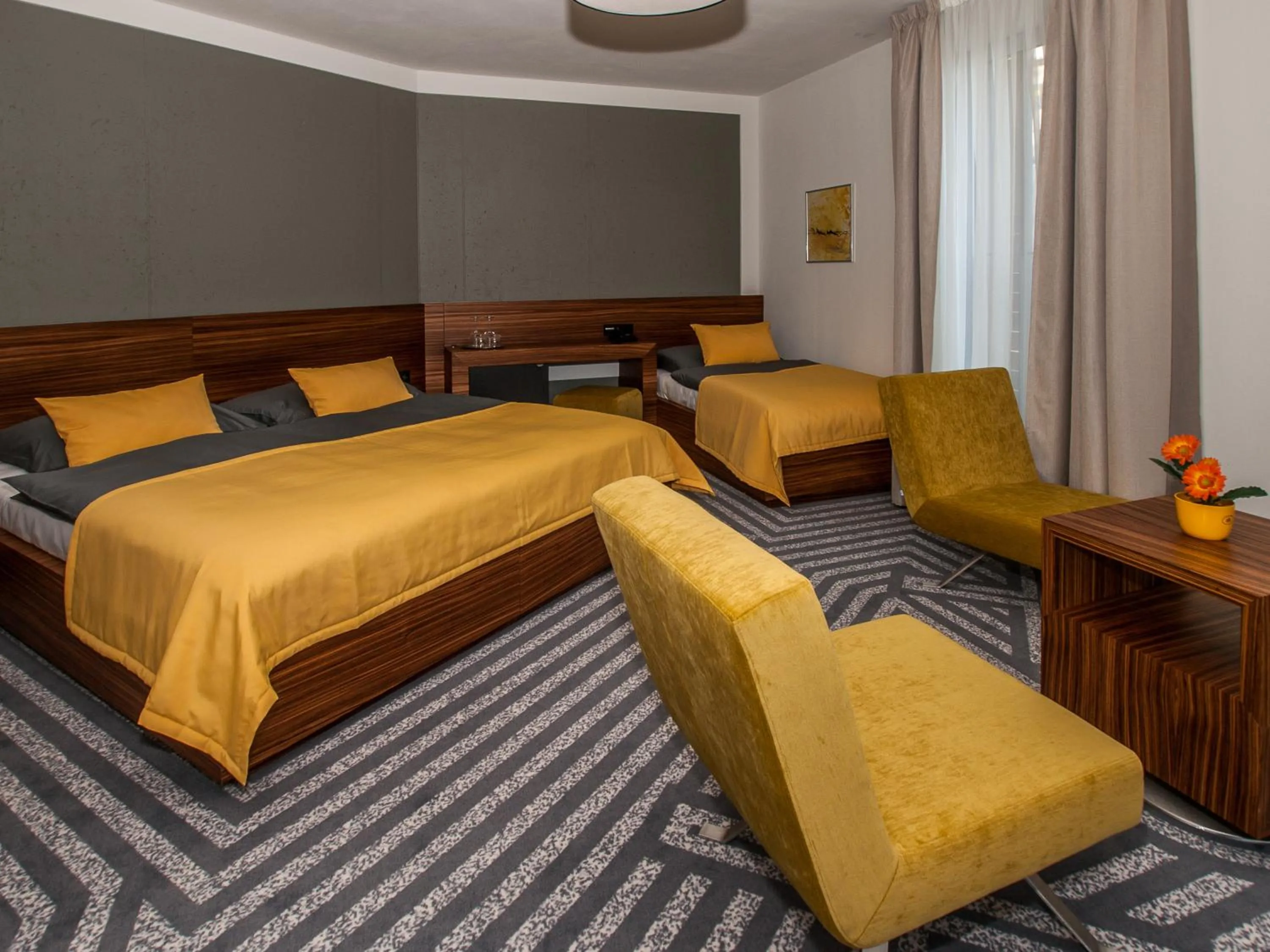 Photo of the whole room, Bed in Hotel 99