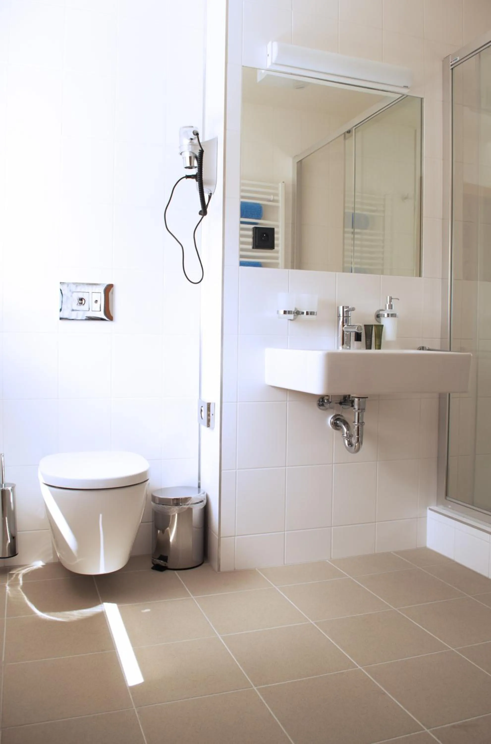 Bathroom in Hotel 99